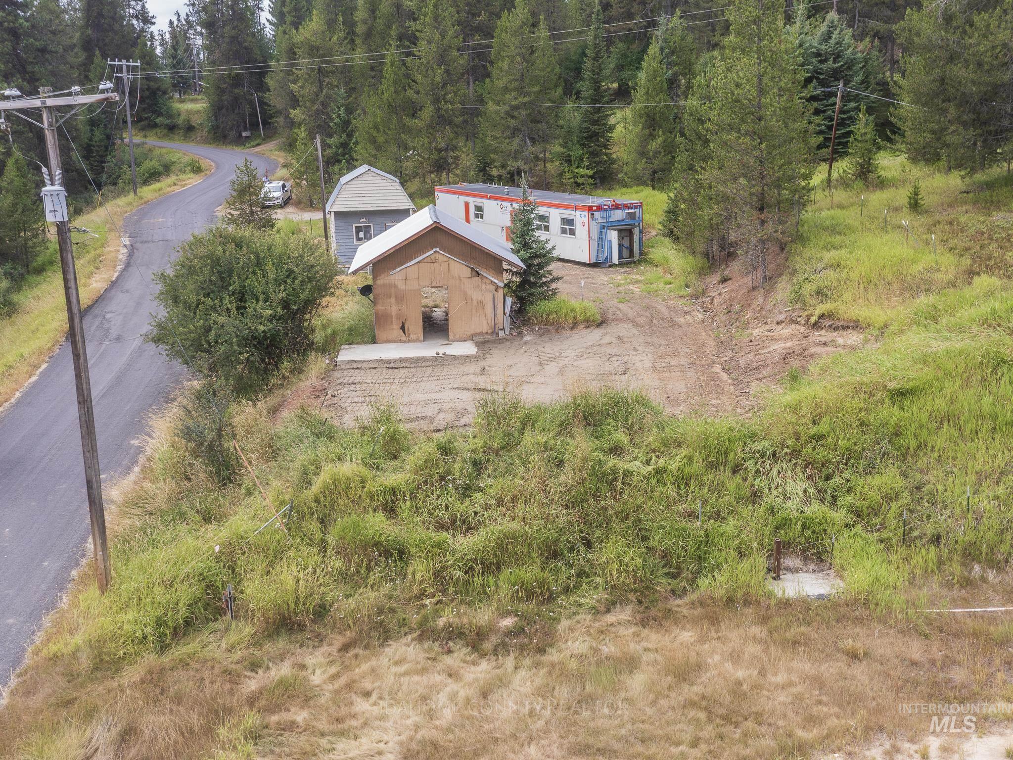 102 Cabin Rd