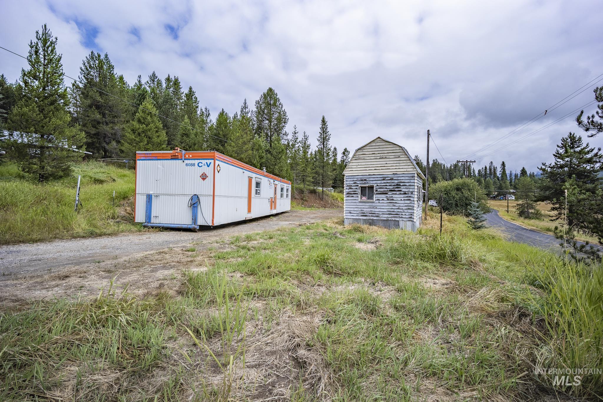 102 Cabin Rd