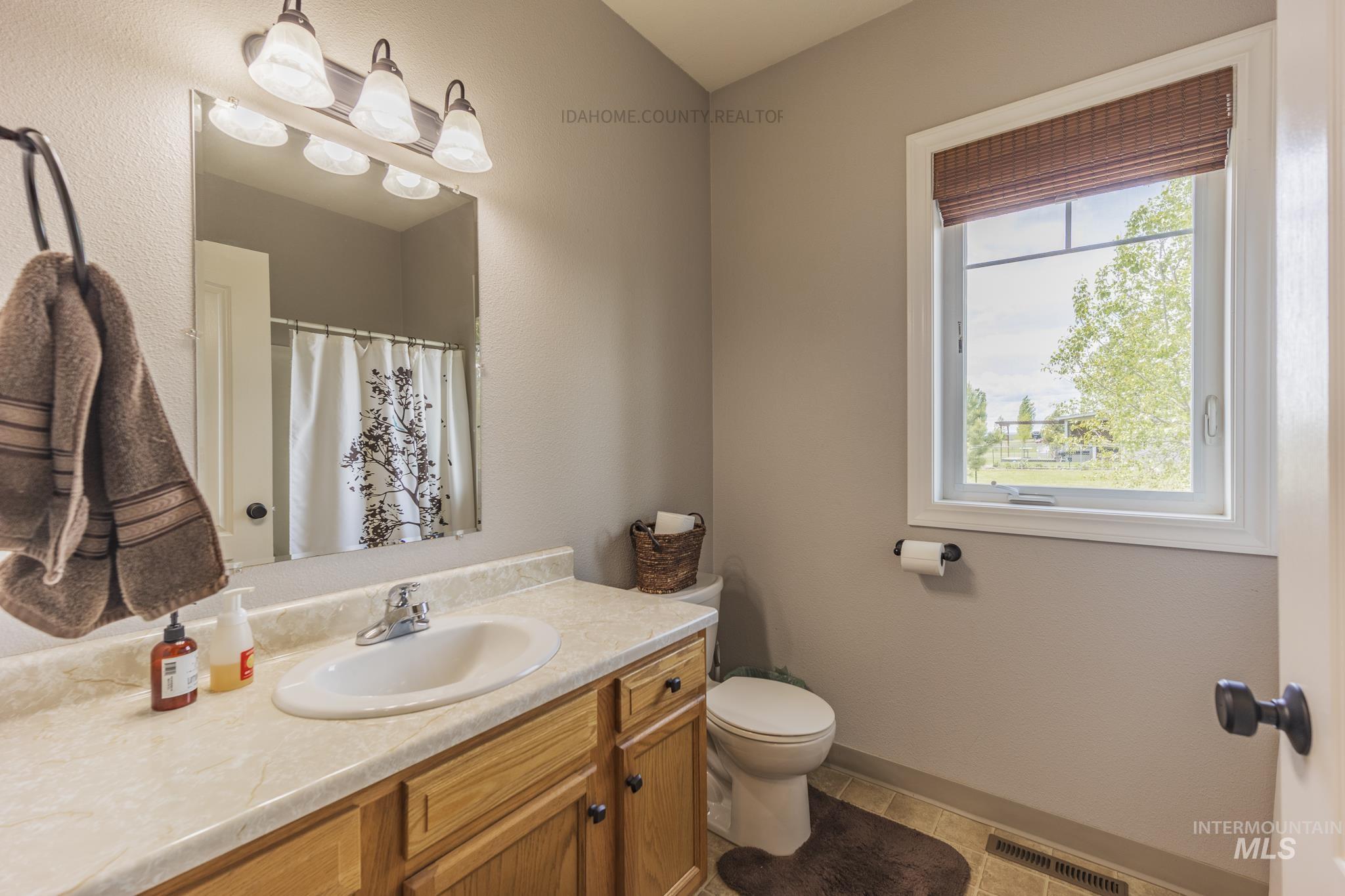 243 Meadow Grass Loop