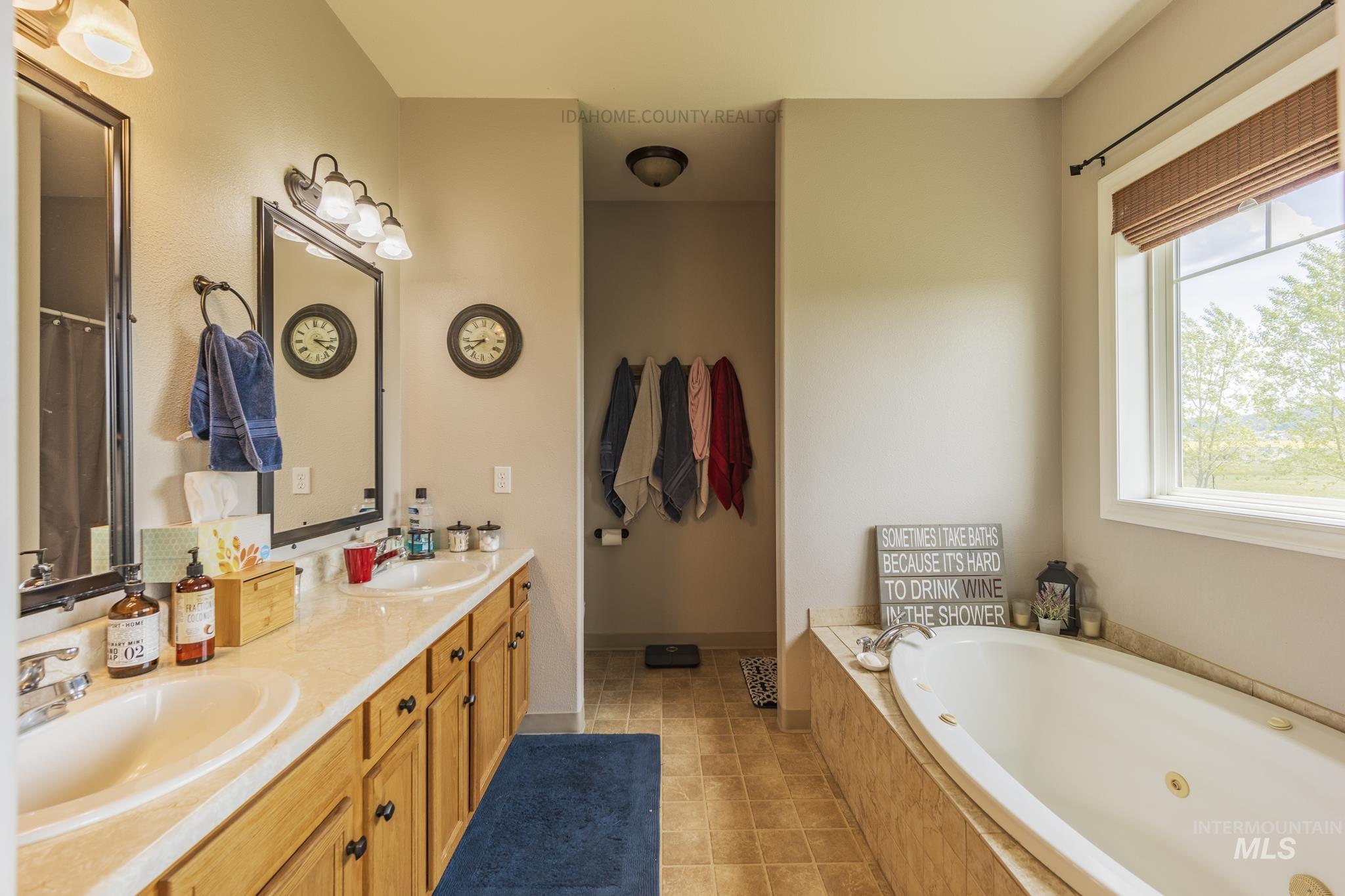243 Meadow Grass Loop