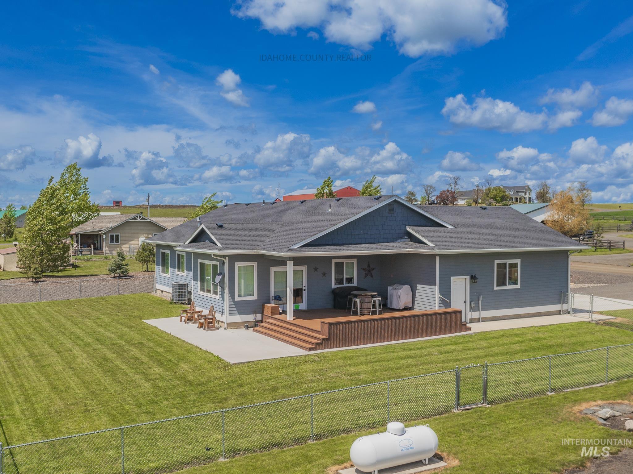 243 Meadow Grass Loop