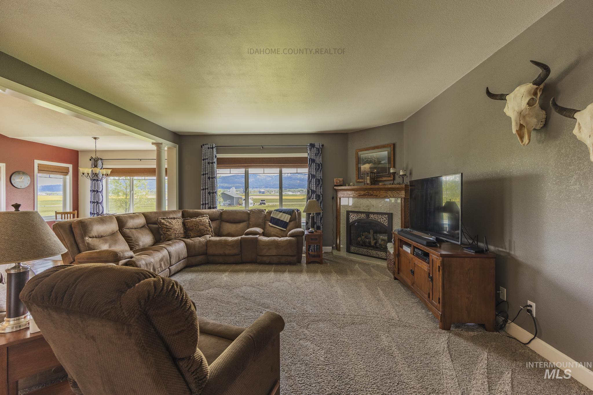 243 Meadow Grass Loop