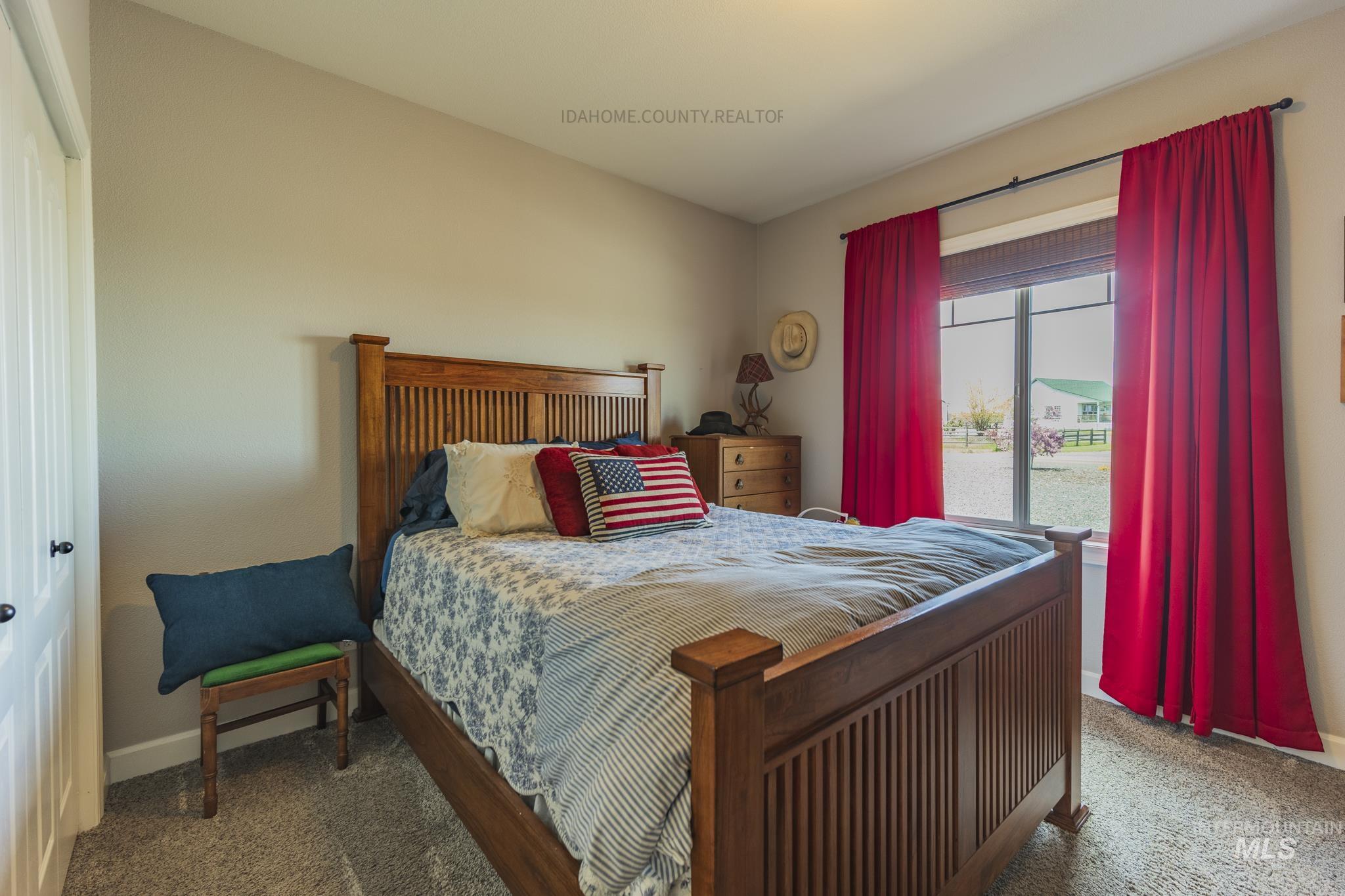 243 Meadow Grass Loop