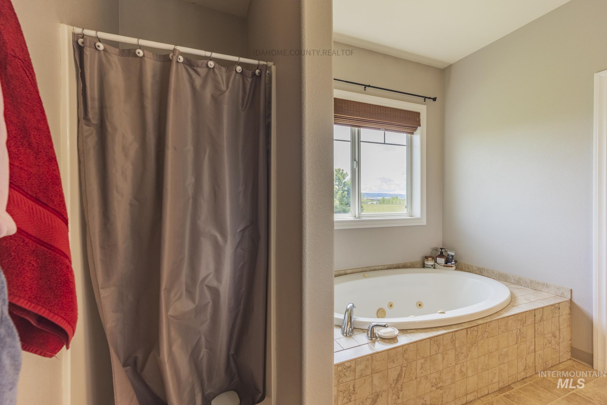 243 Meadow Grass Loop