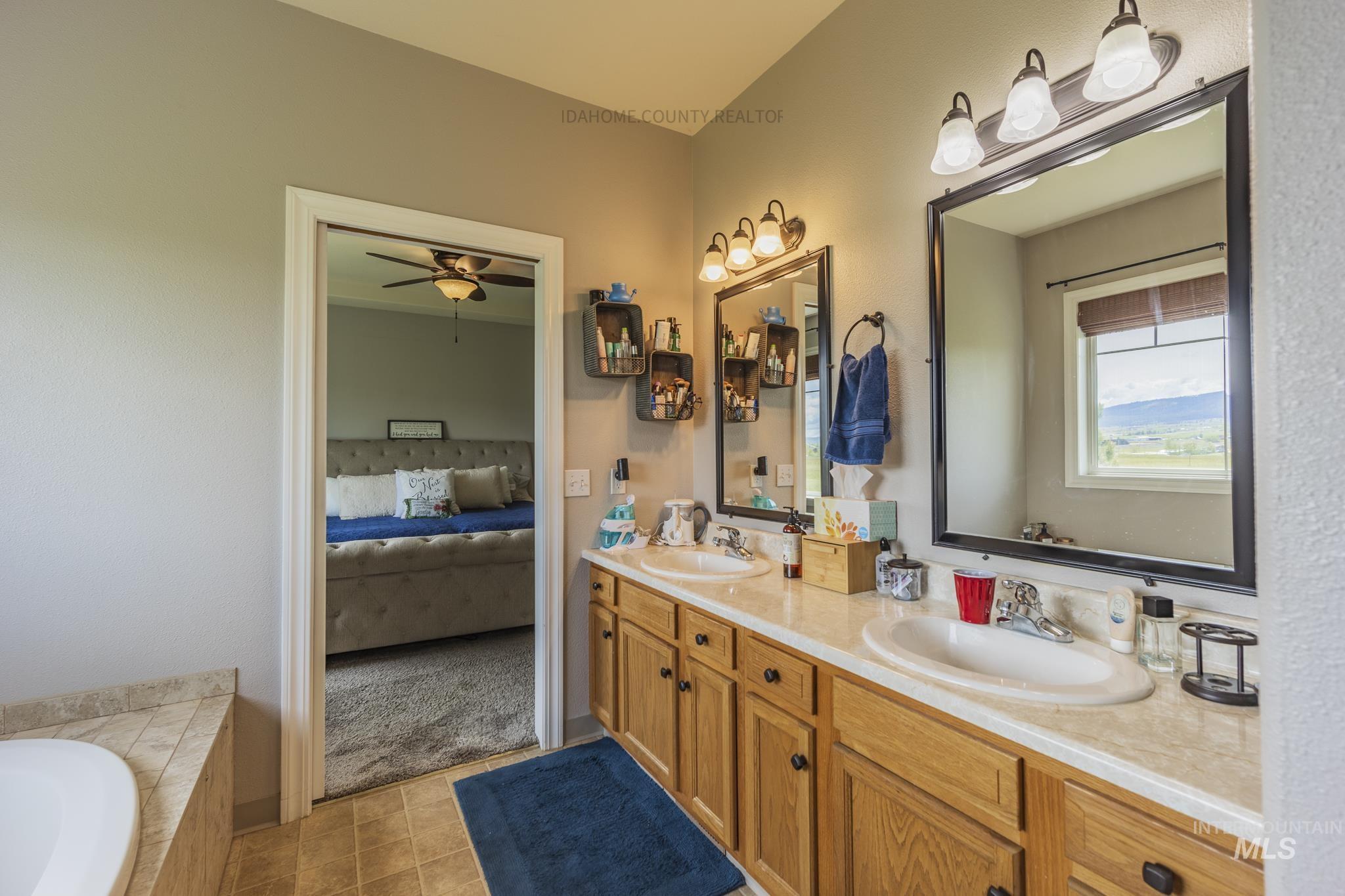 243 Meadow Grass Loop