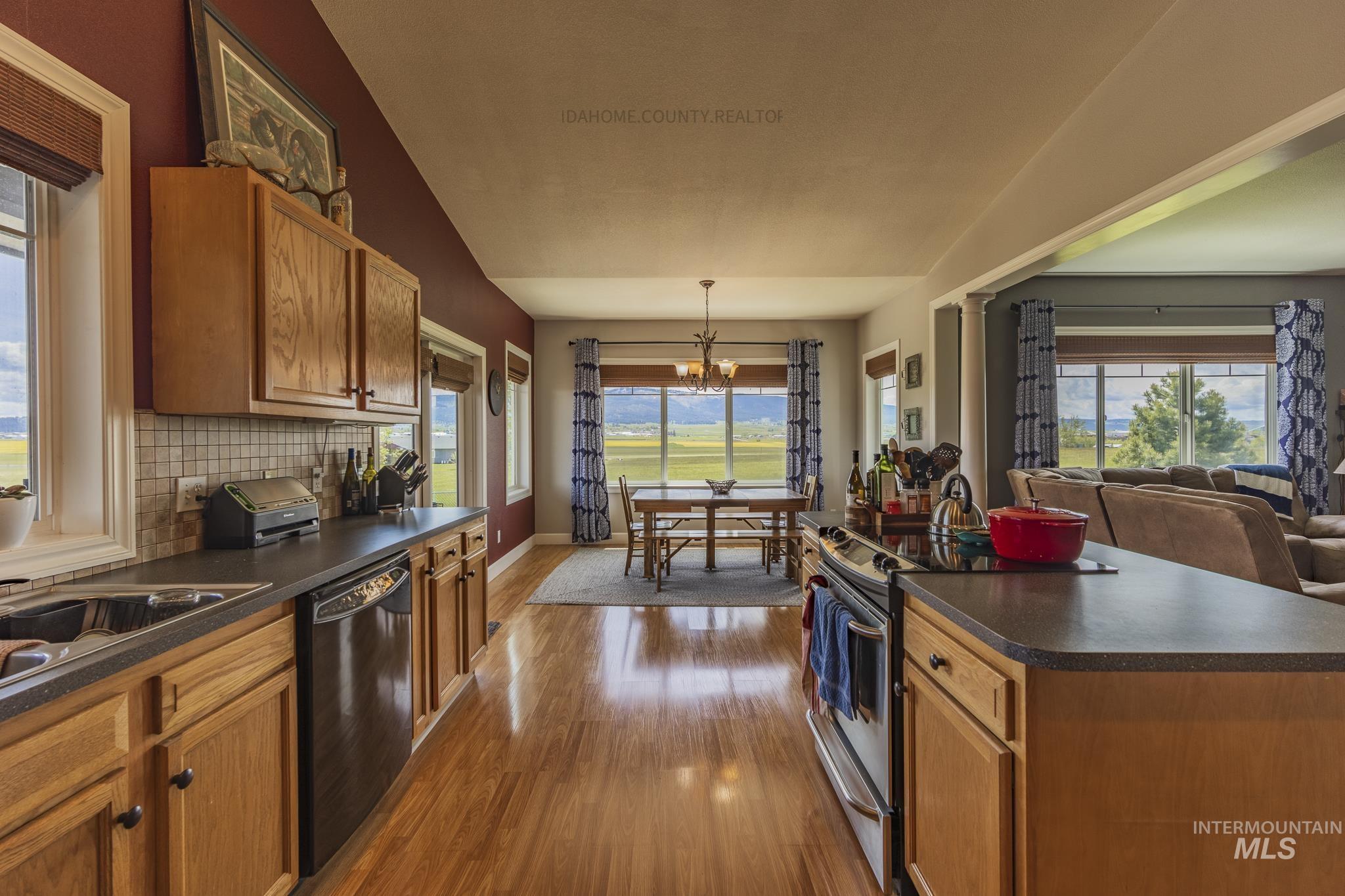 243 Meadow Grass Loop