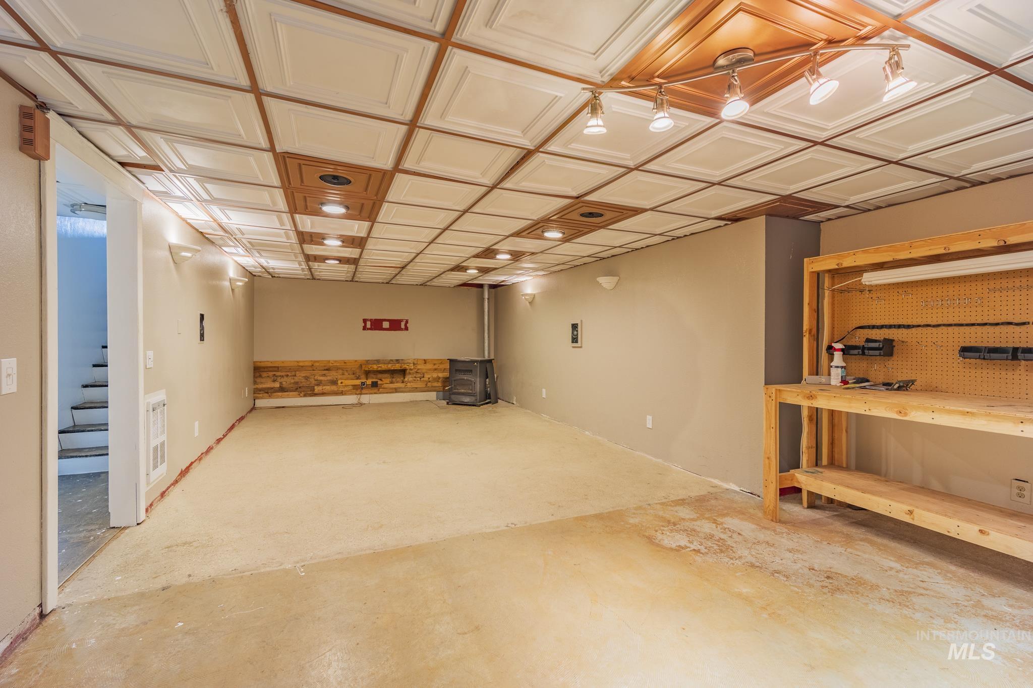 733 Maple Street