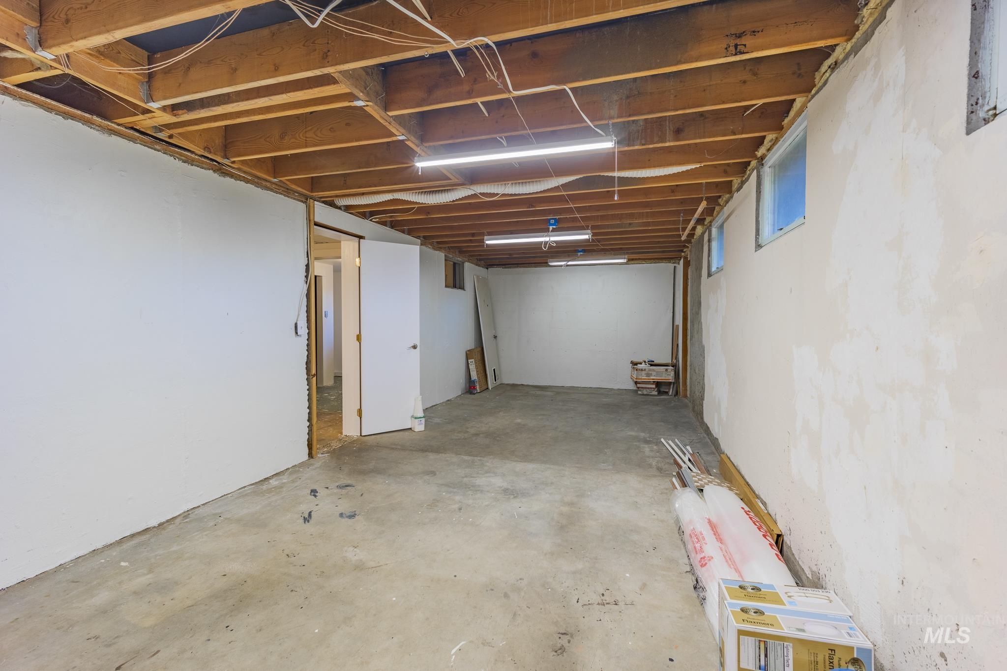 733 Maple Street