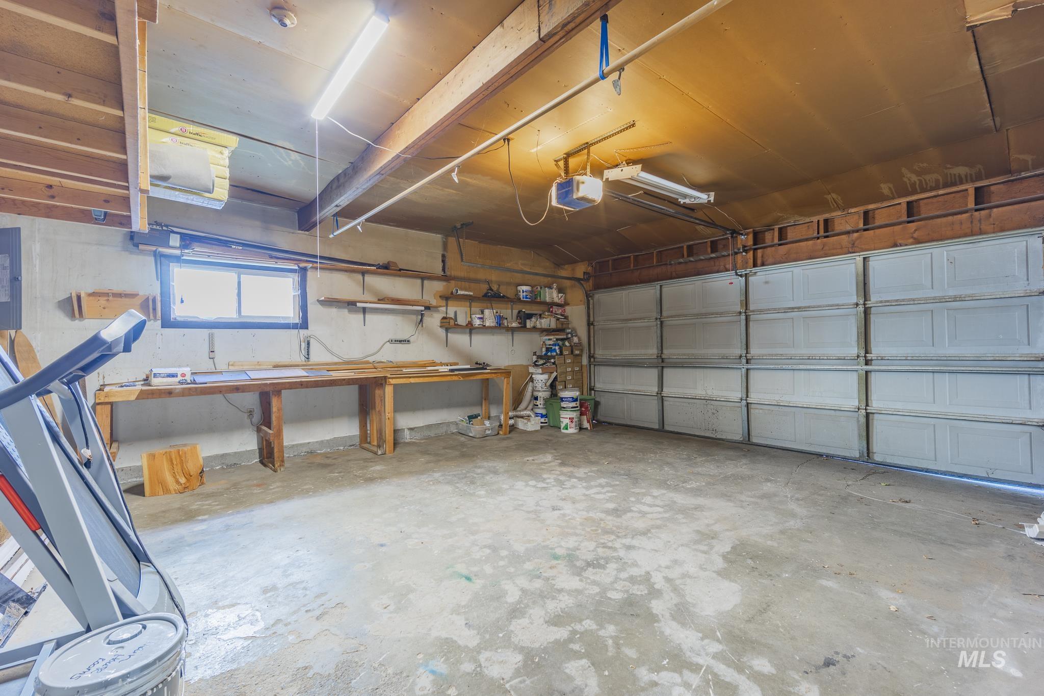 733 Maple Street