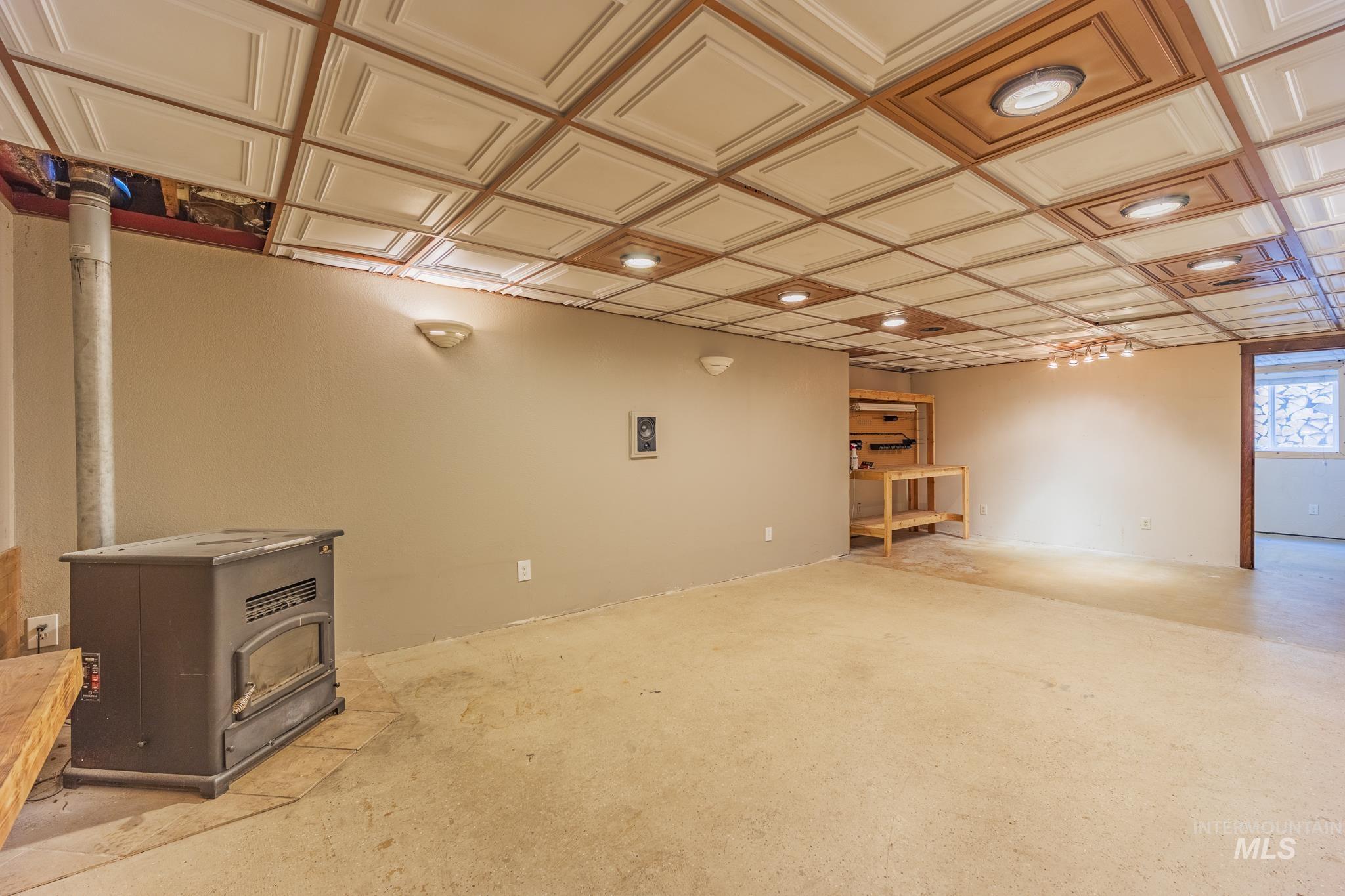 733 Maple Street