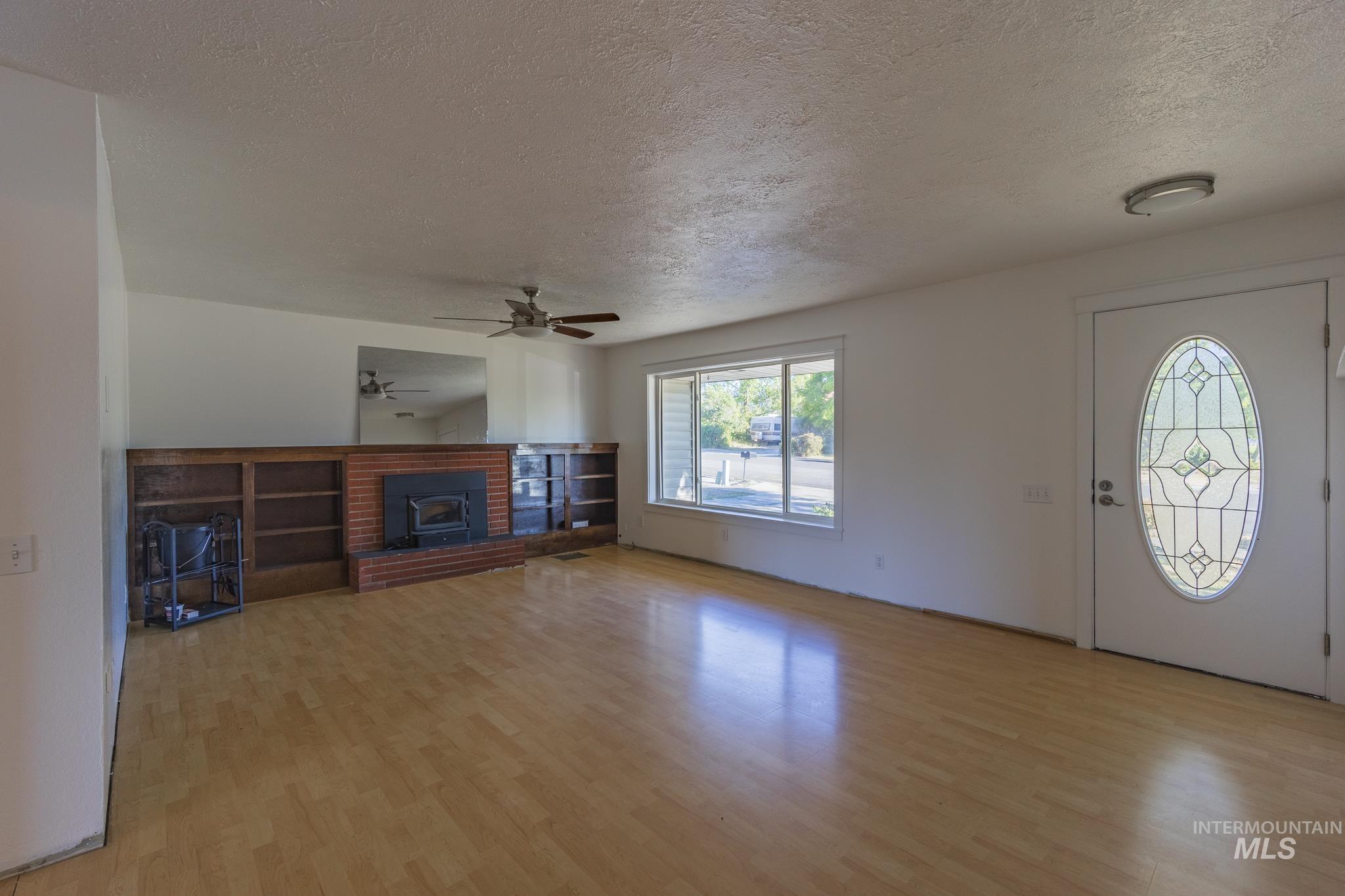 733 Maple Street