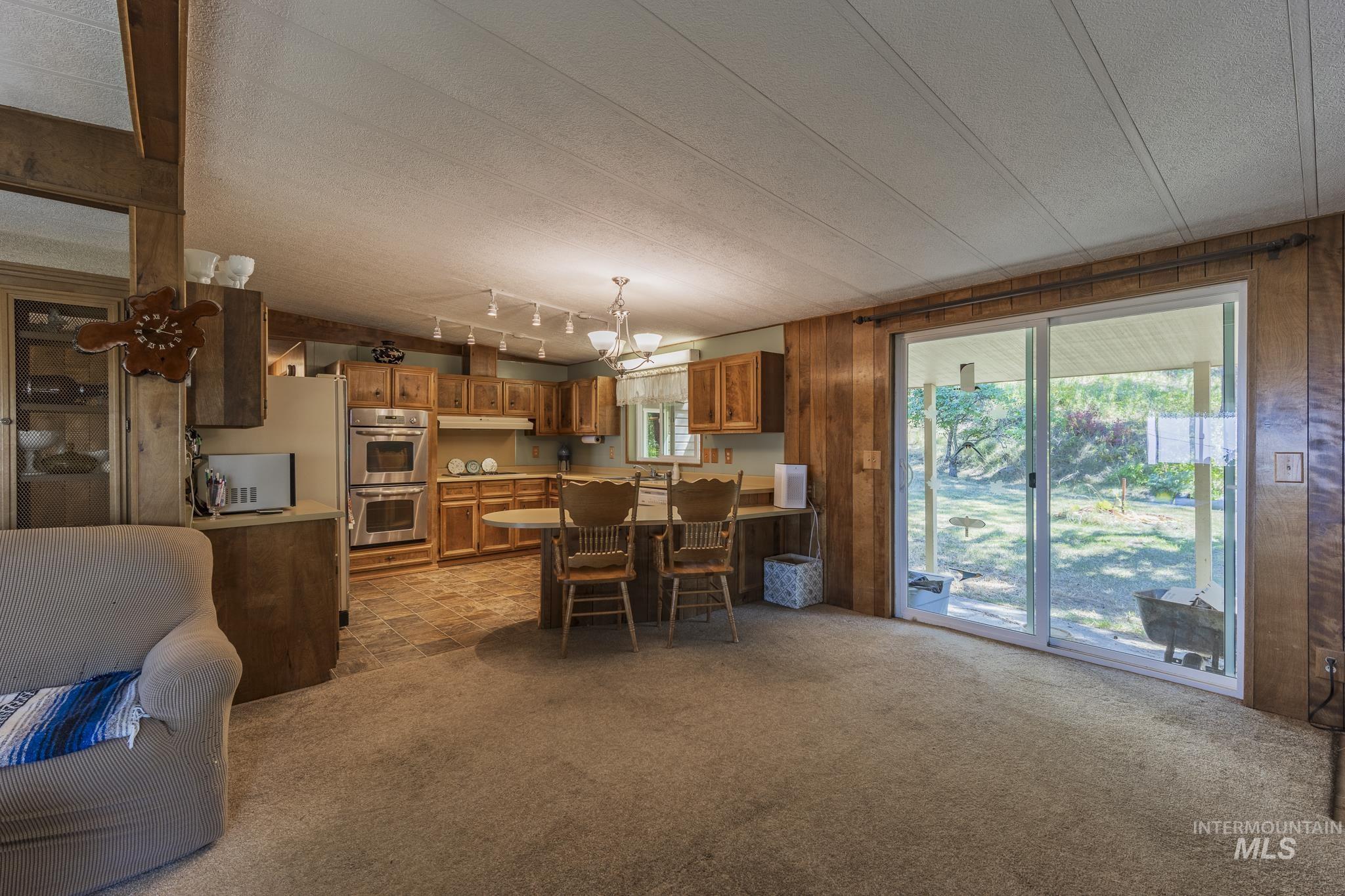 40740 Bobcat Ln