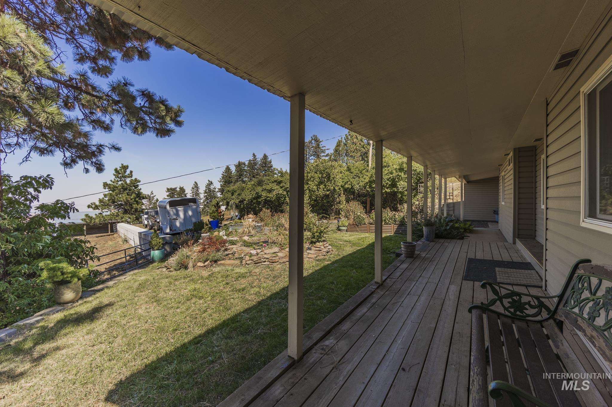 40740 Bobcat Ln