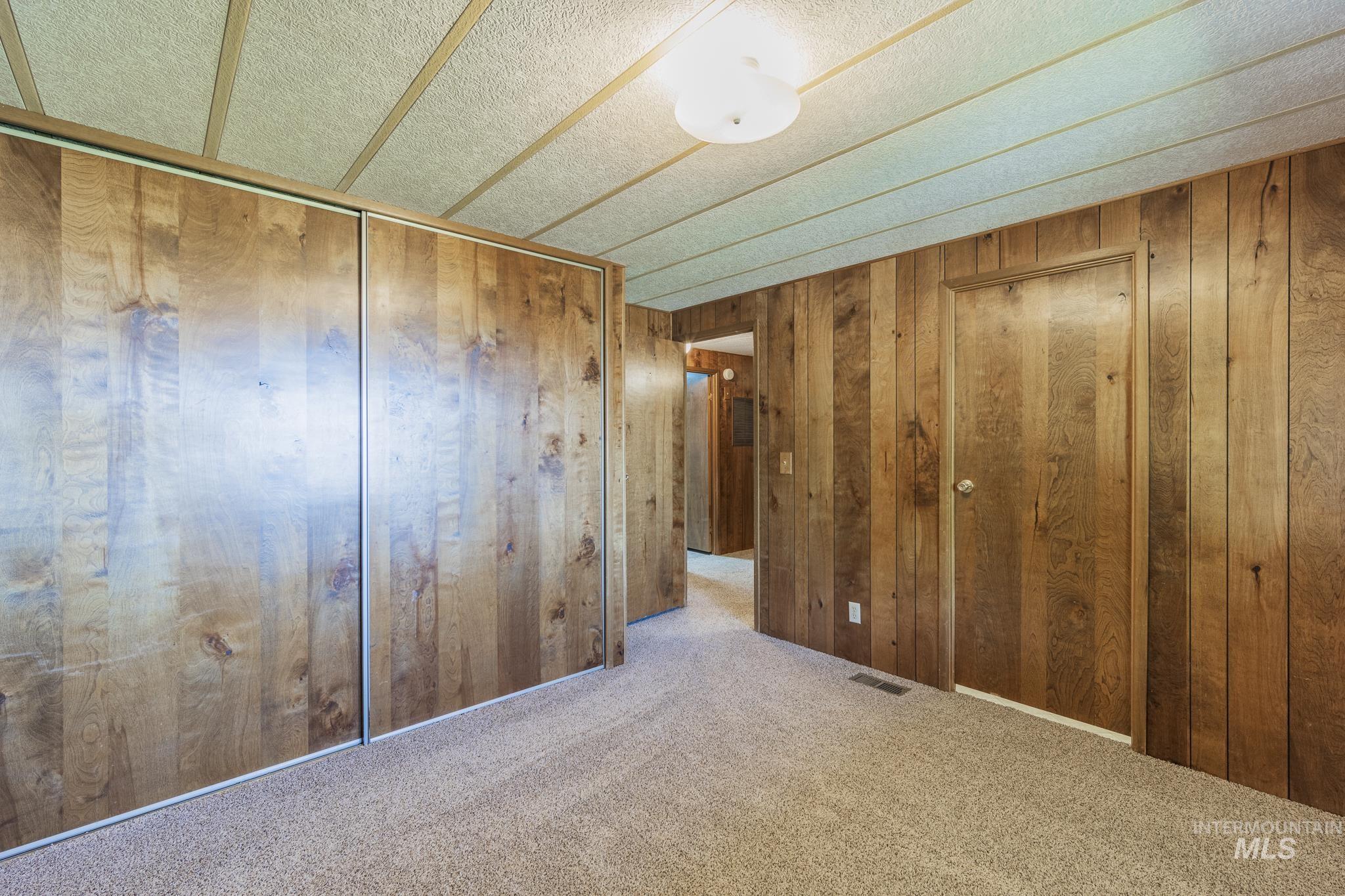 40740 Bobcat Ln