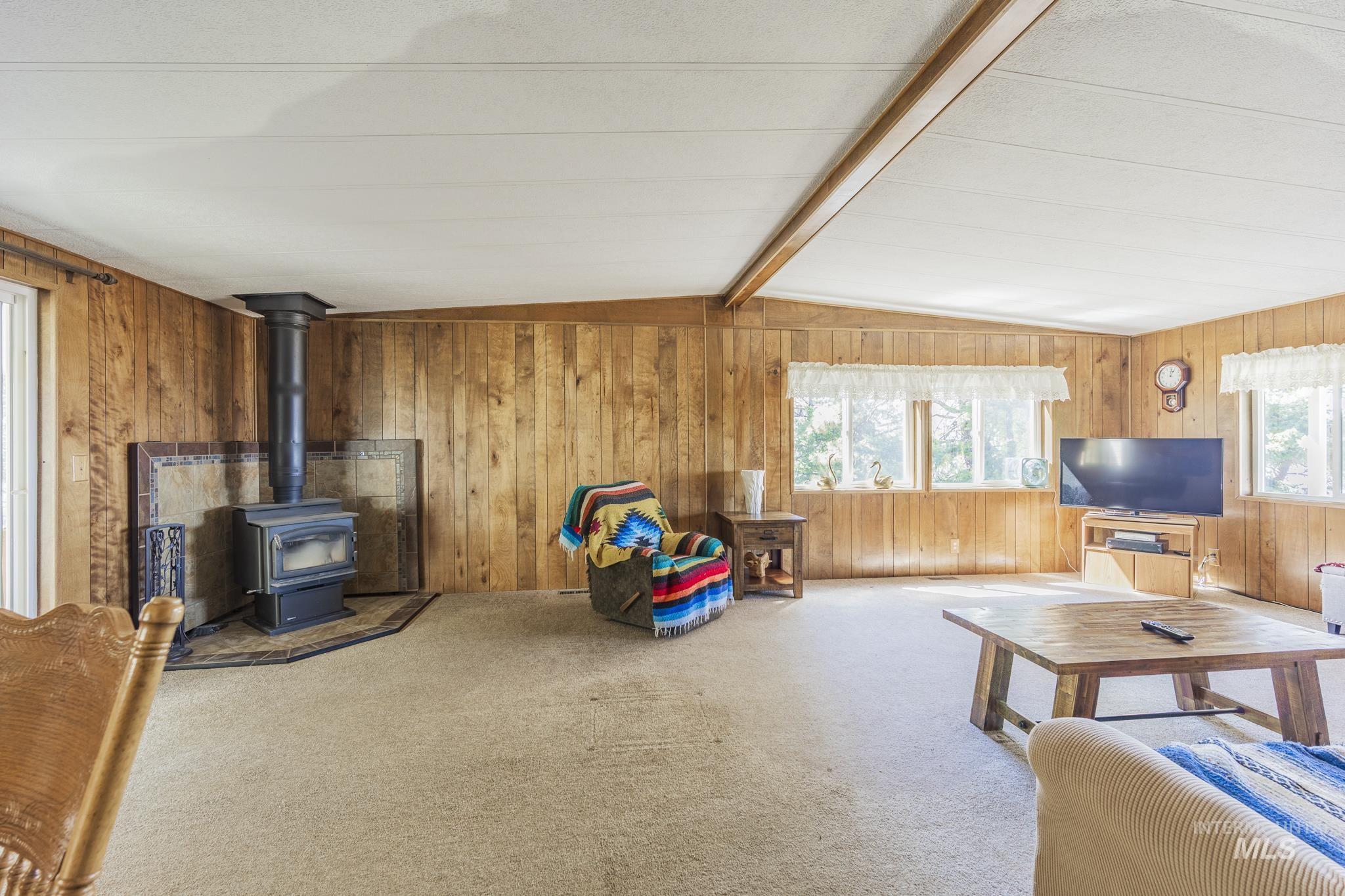 40740 Bobcat Ln