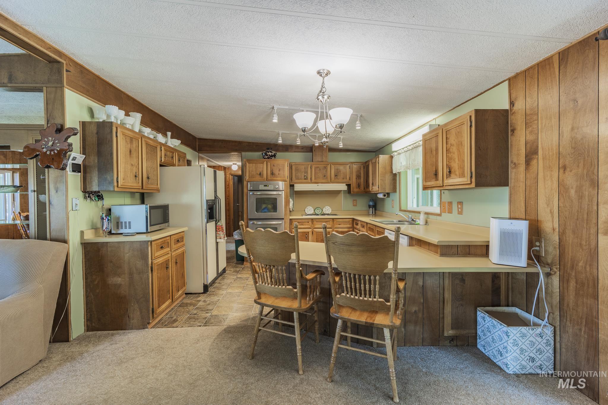 40740 Bobcat Ln