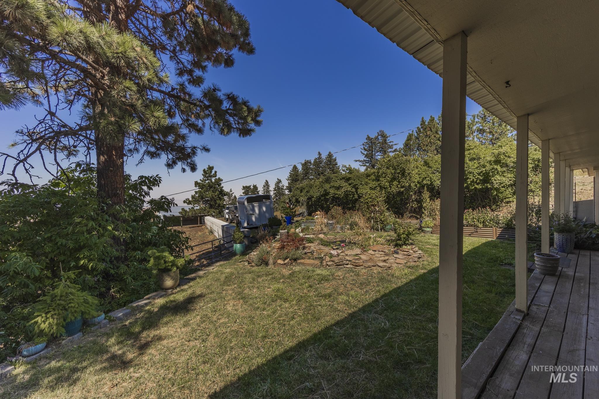 40740 Bobcat Ln