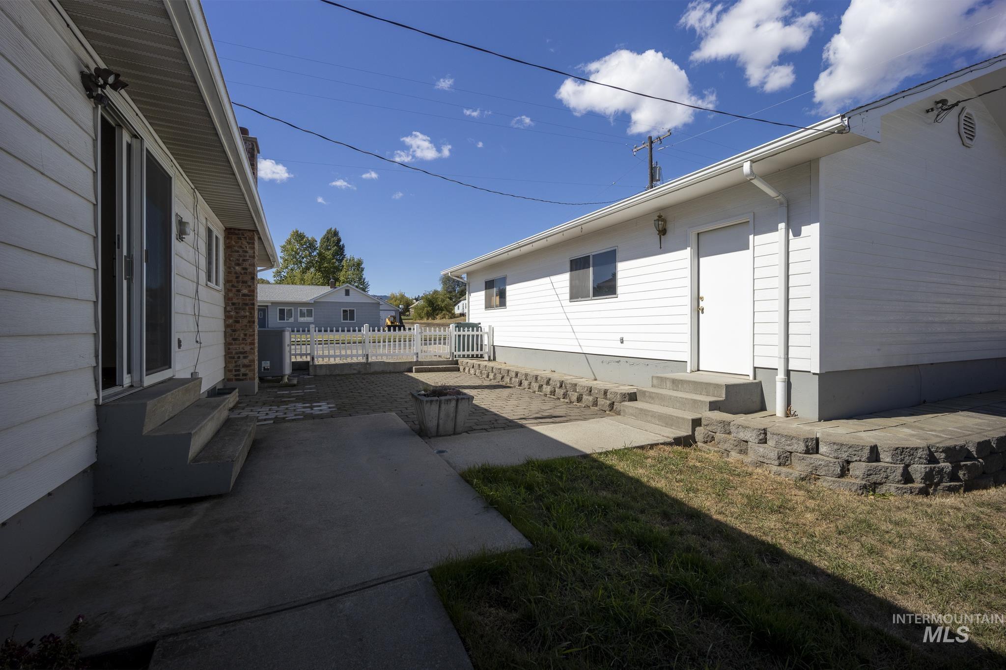 512 Hogan Street