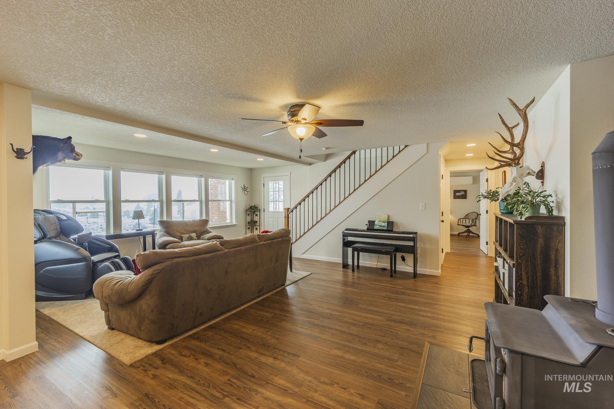 1323 Battle Ridge Rd.
