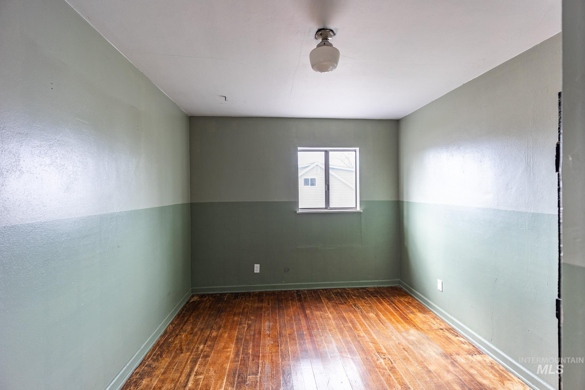 134 E South 7th