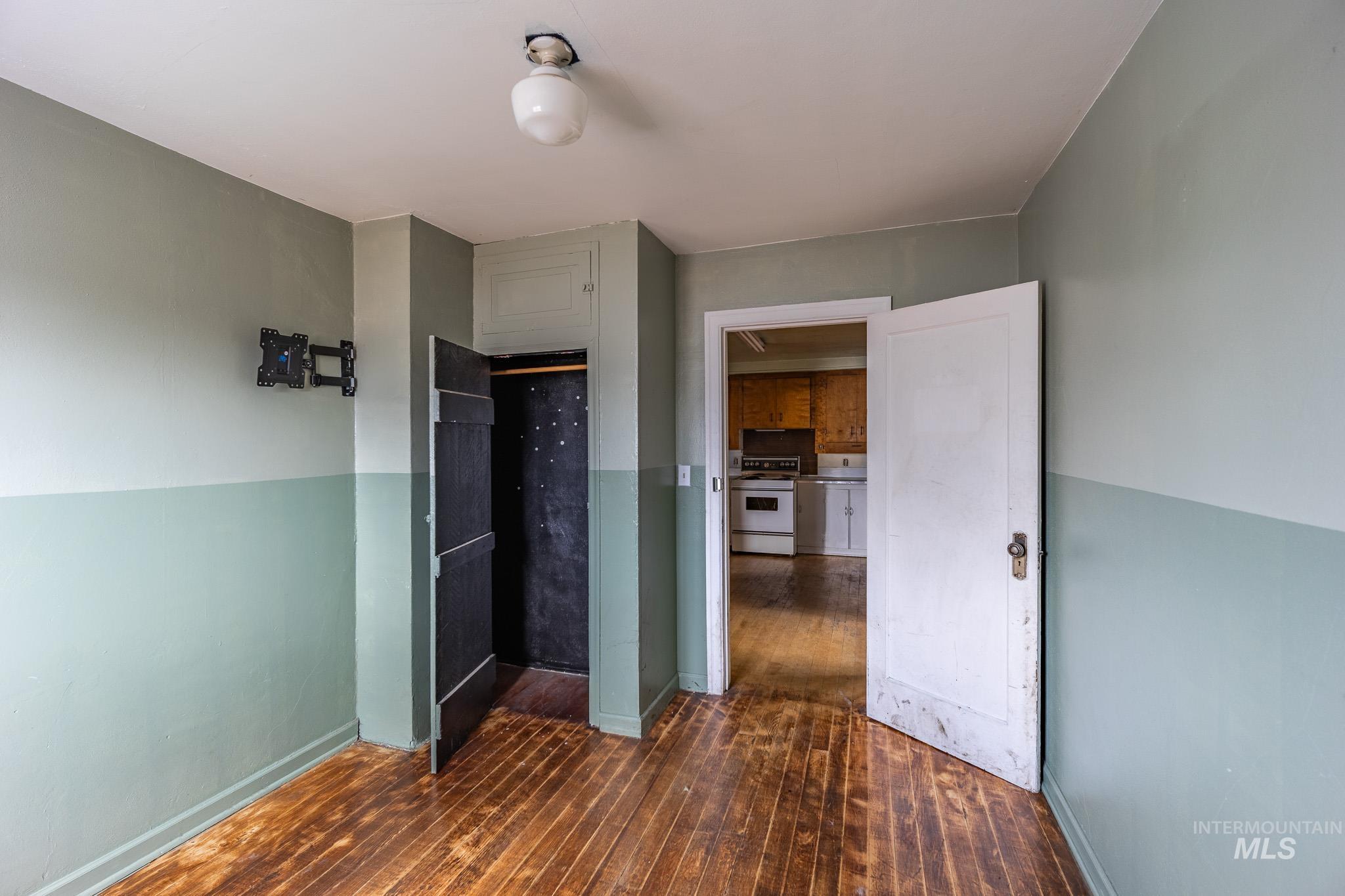 134 E South 7th