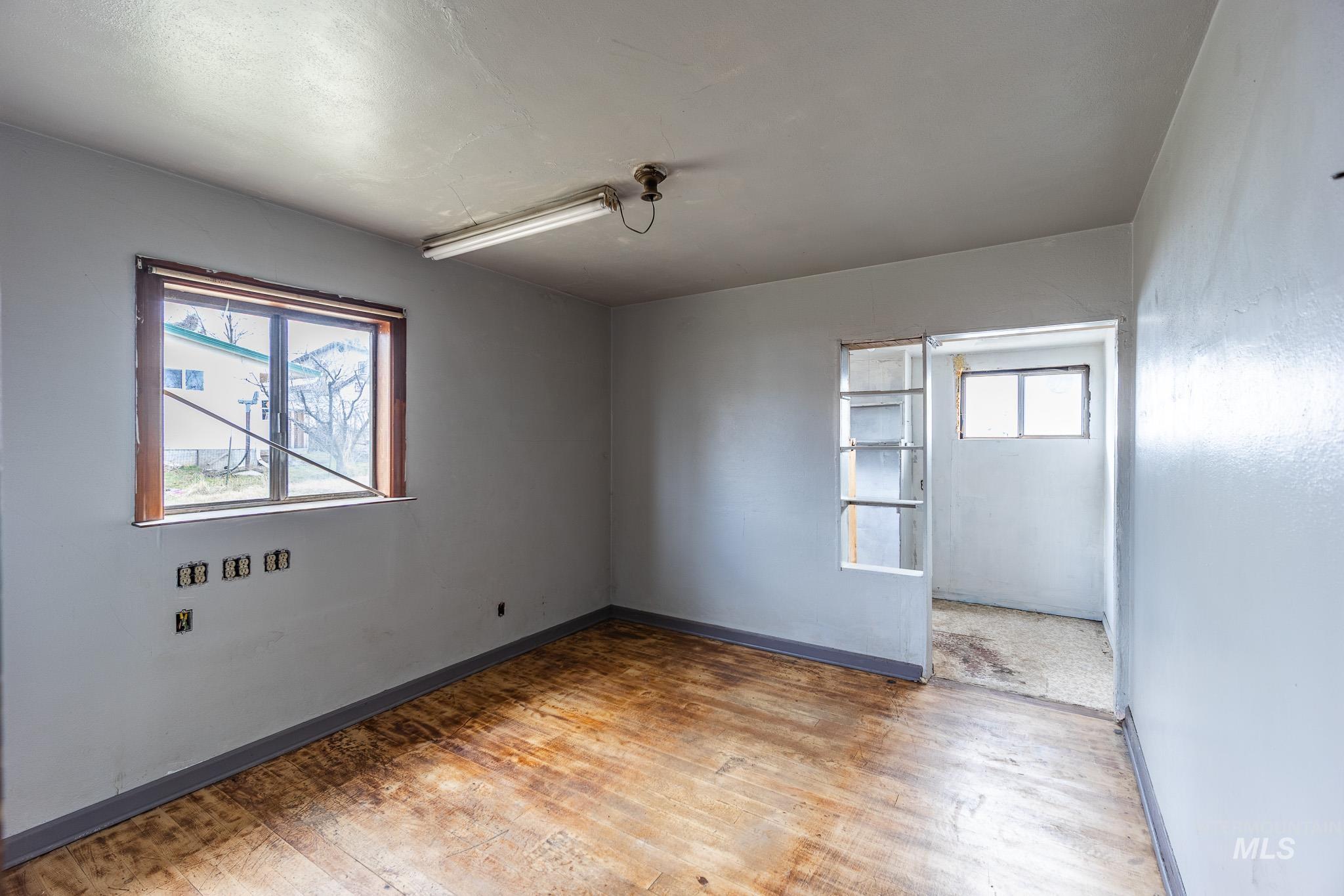 134 E South 7th