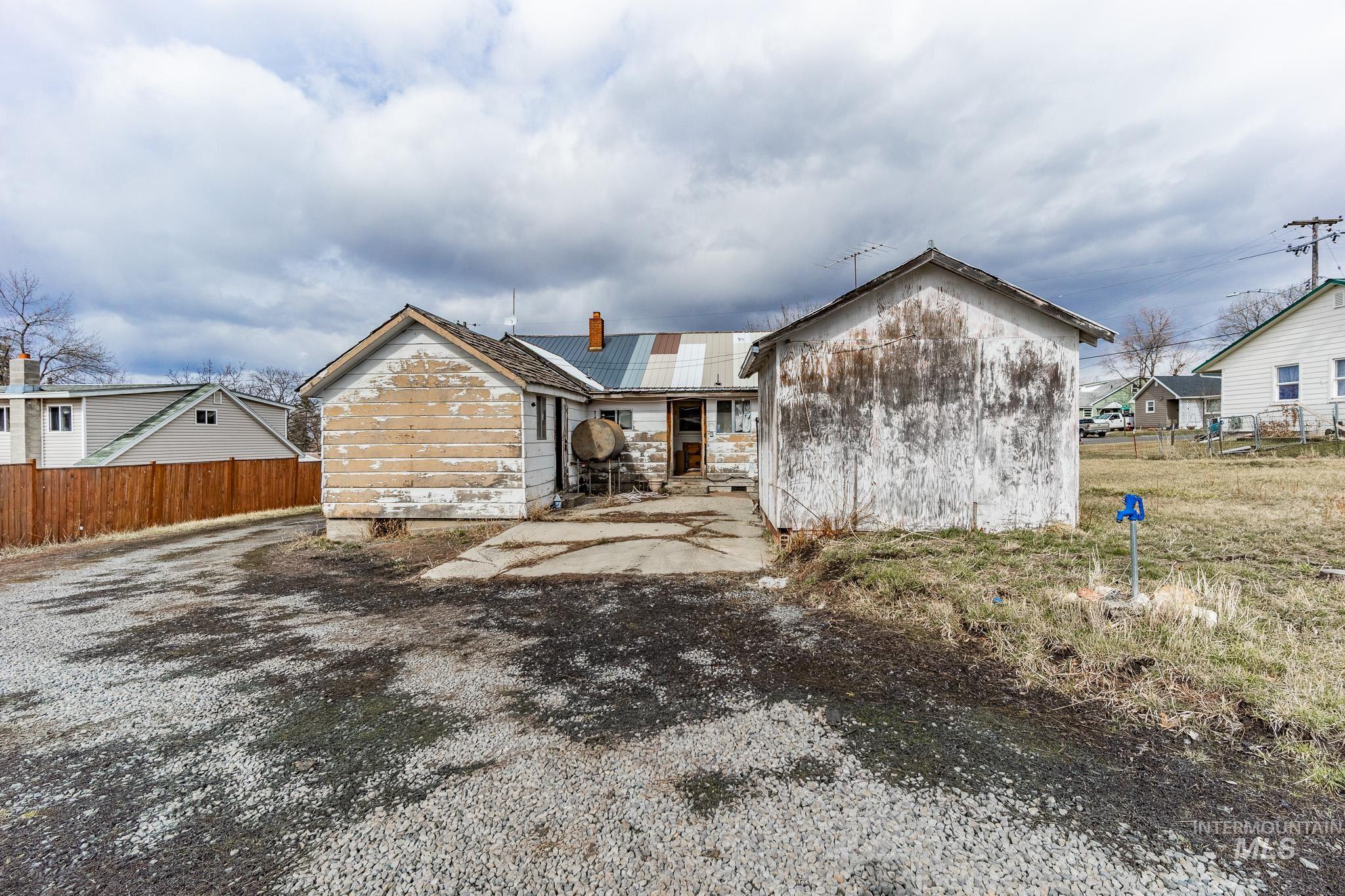 134 E South 7th