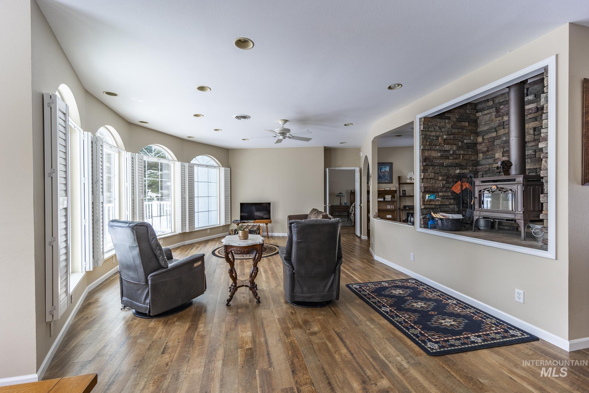 454 Cove Rd