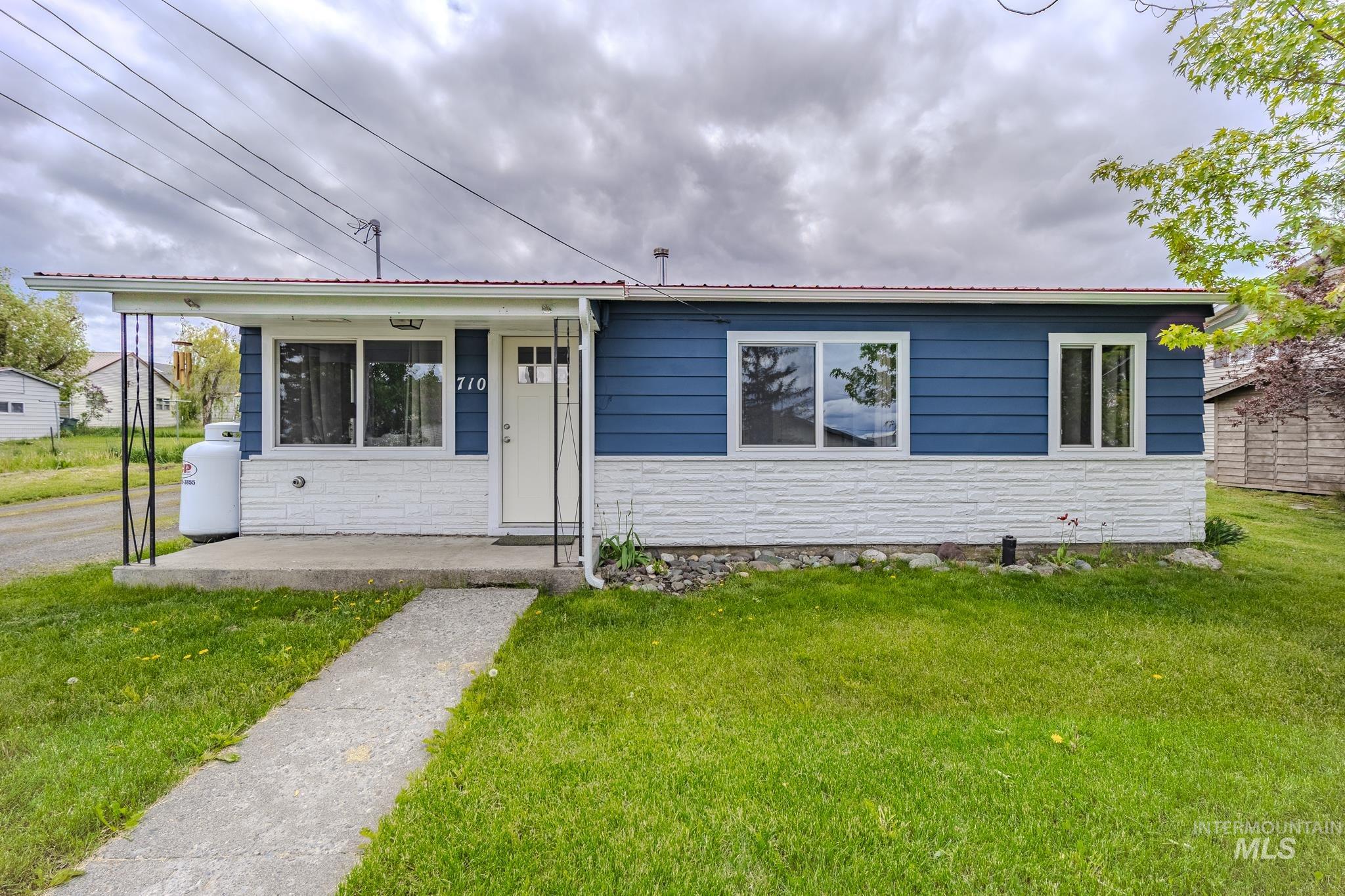 710 Elk Street