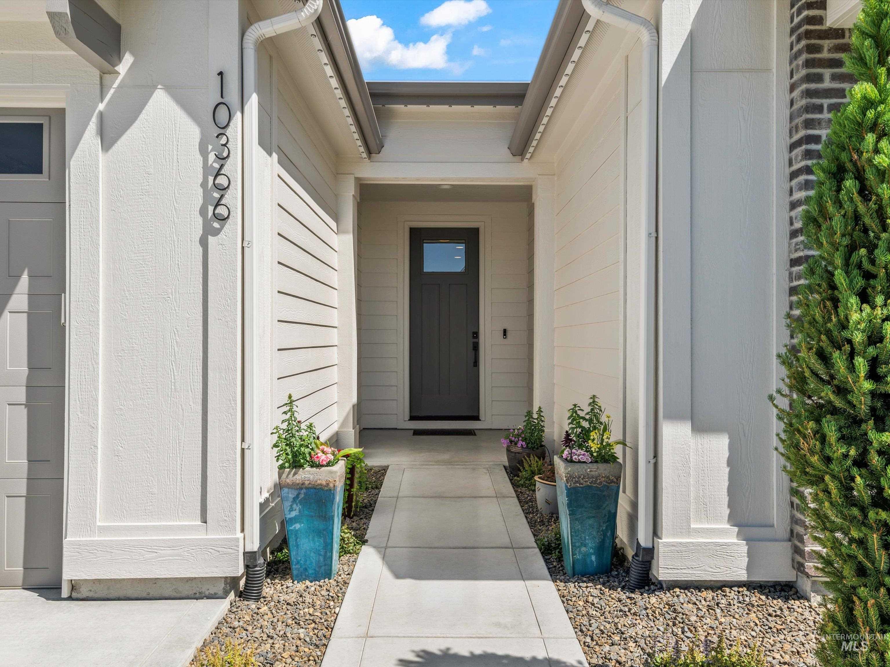 10366 Loneleaf Drive