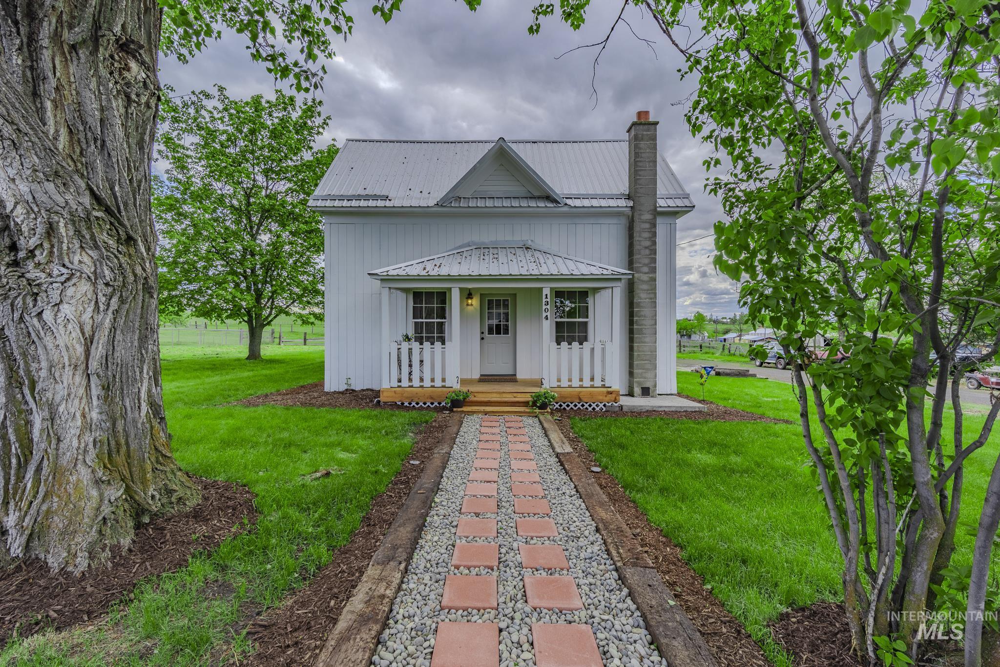 1304 Scott Street