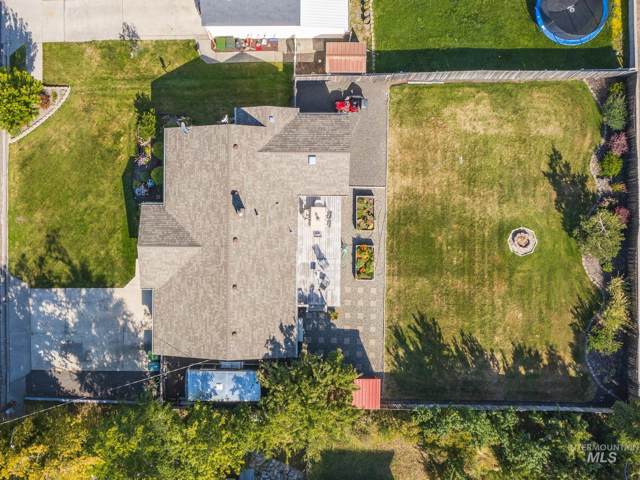 822 Lincoln Avenue