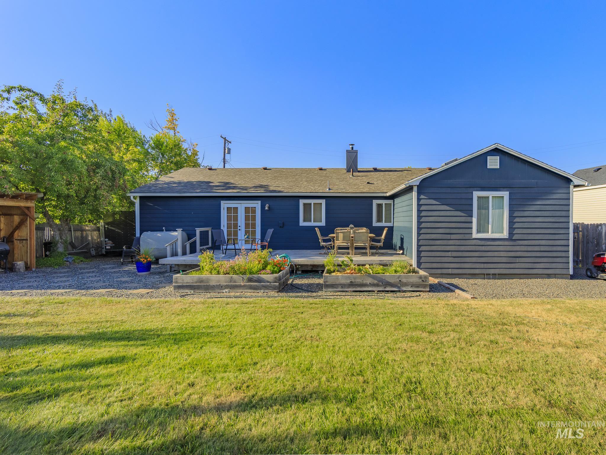 822 Lincoln Avenue