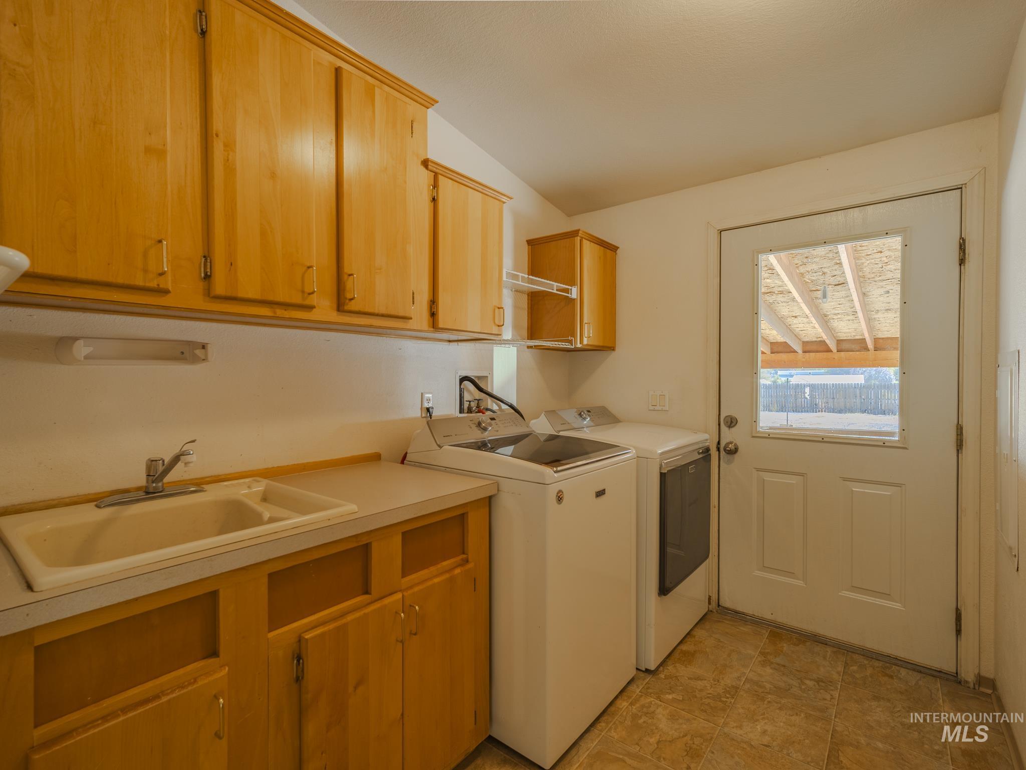 1416 Cedar Ave.