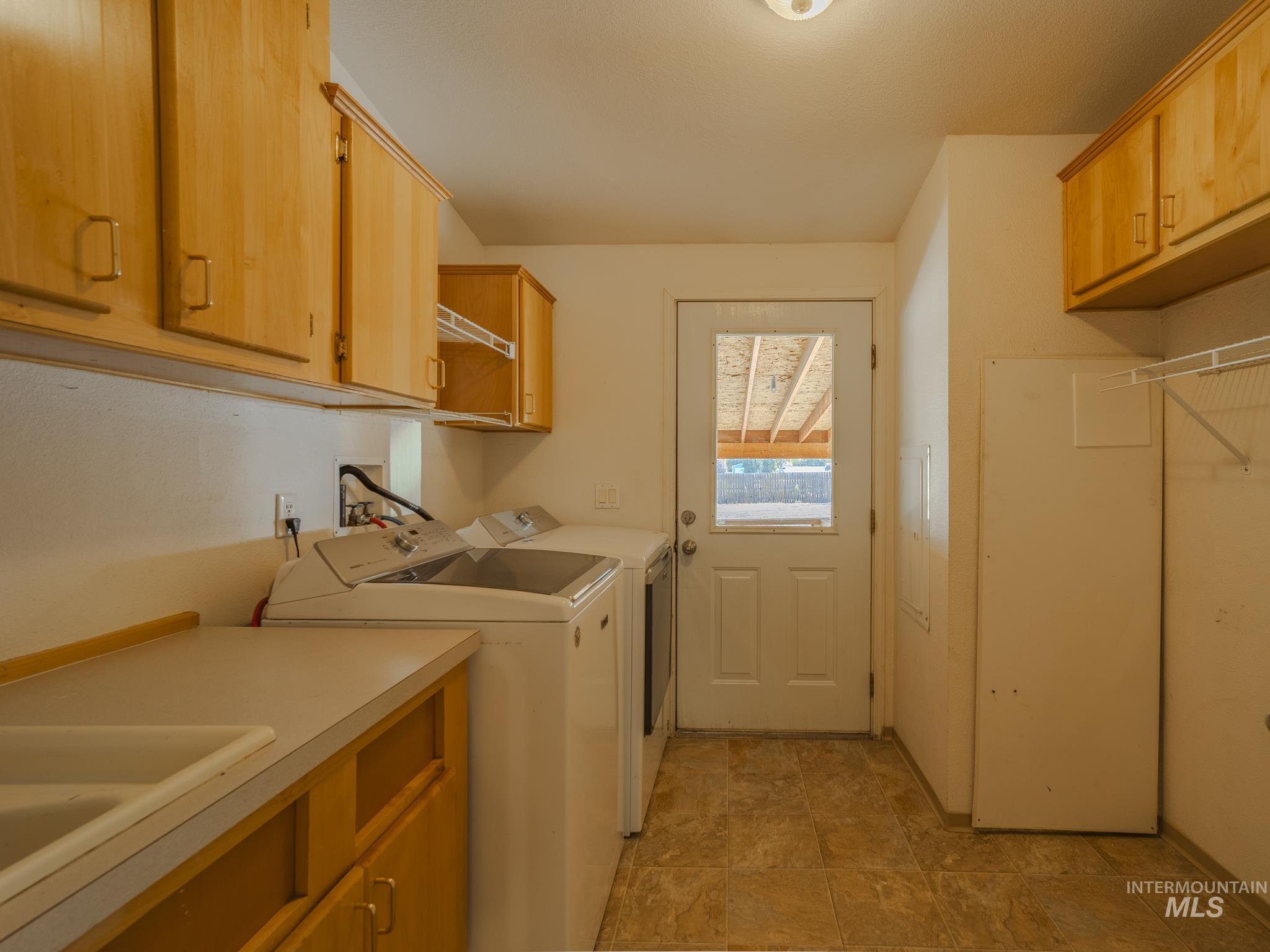 1416 Cedar Ave.