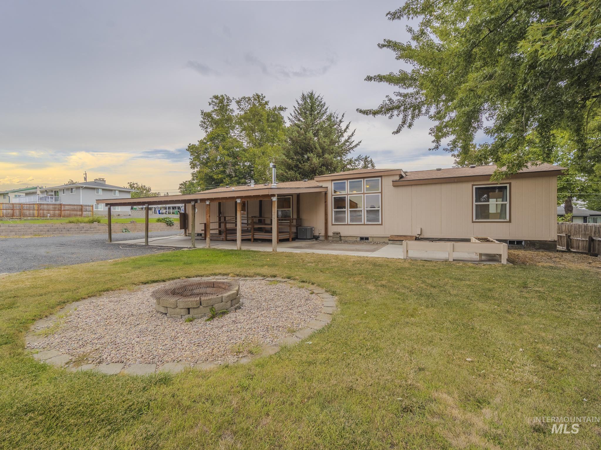 1416 Cedar Ave.