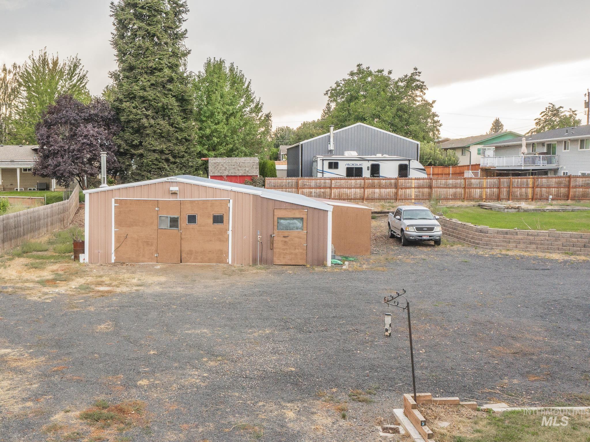 1416 Cedar Ave.