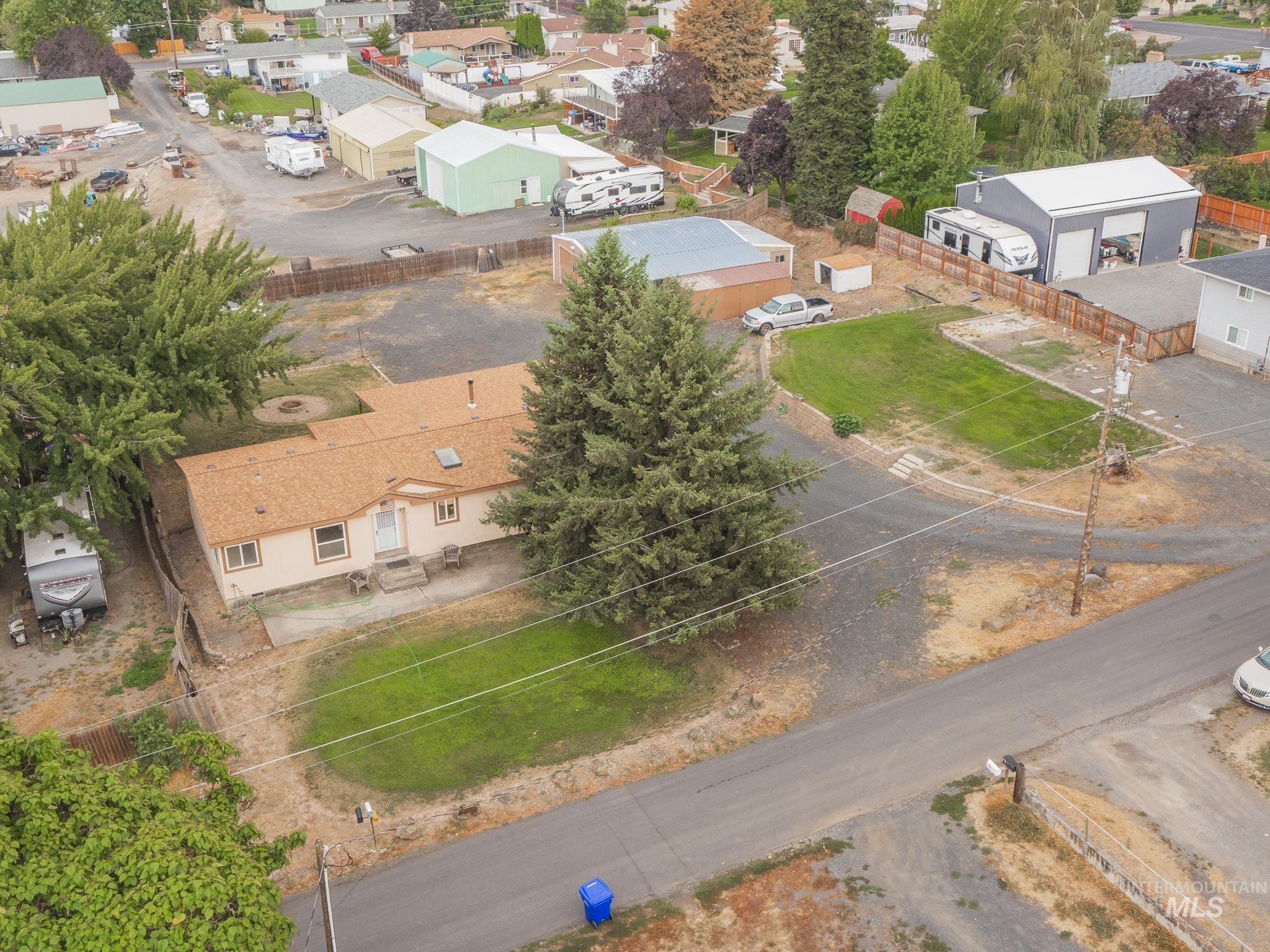 1416 Cedar Ave.