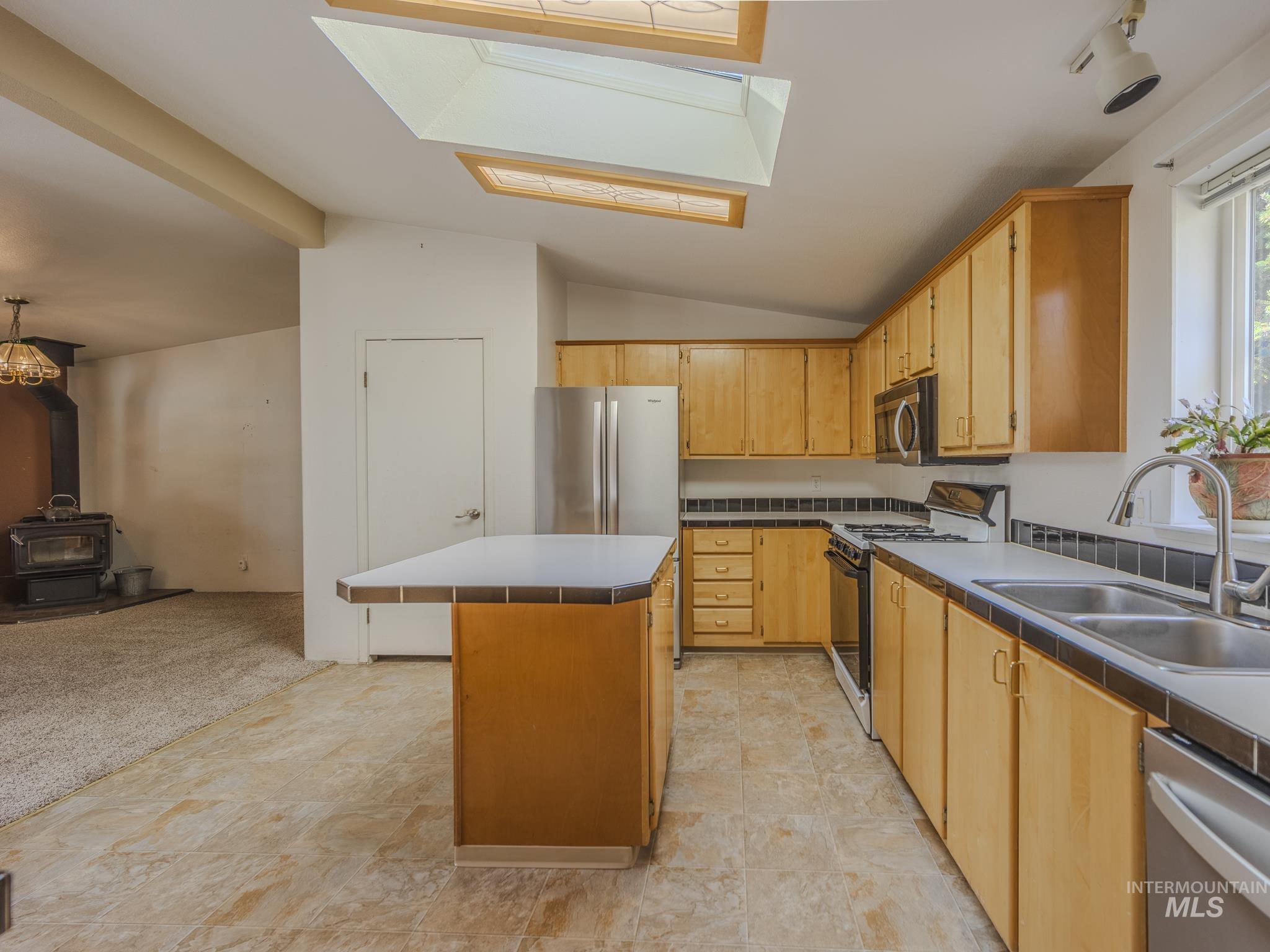 1416 Cedar Ave.