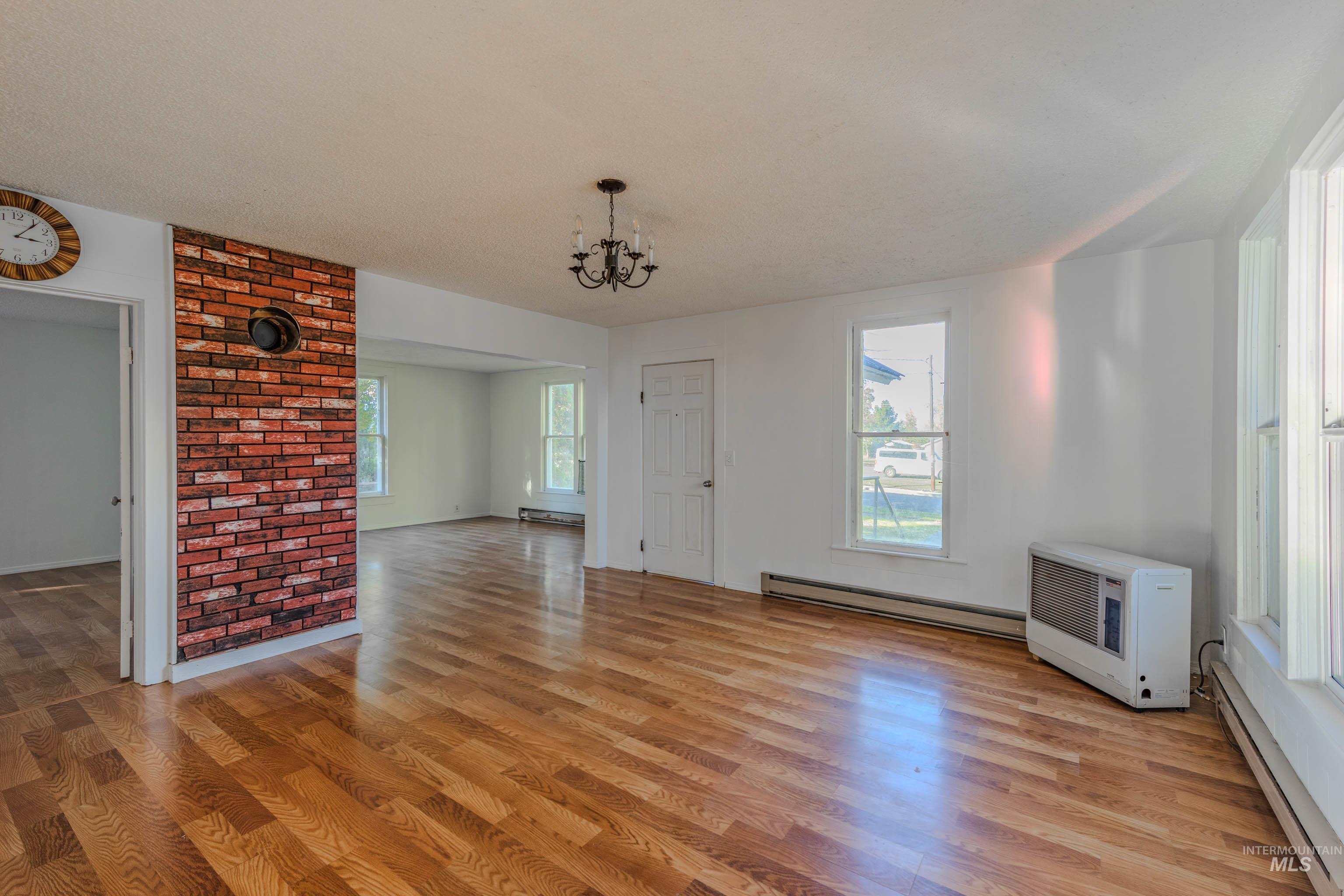 316 W North 4th St