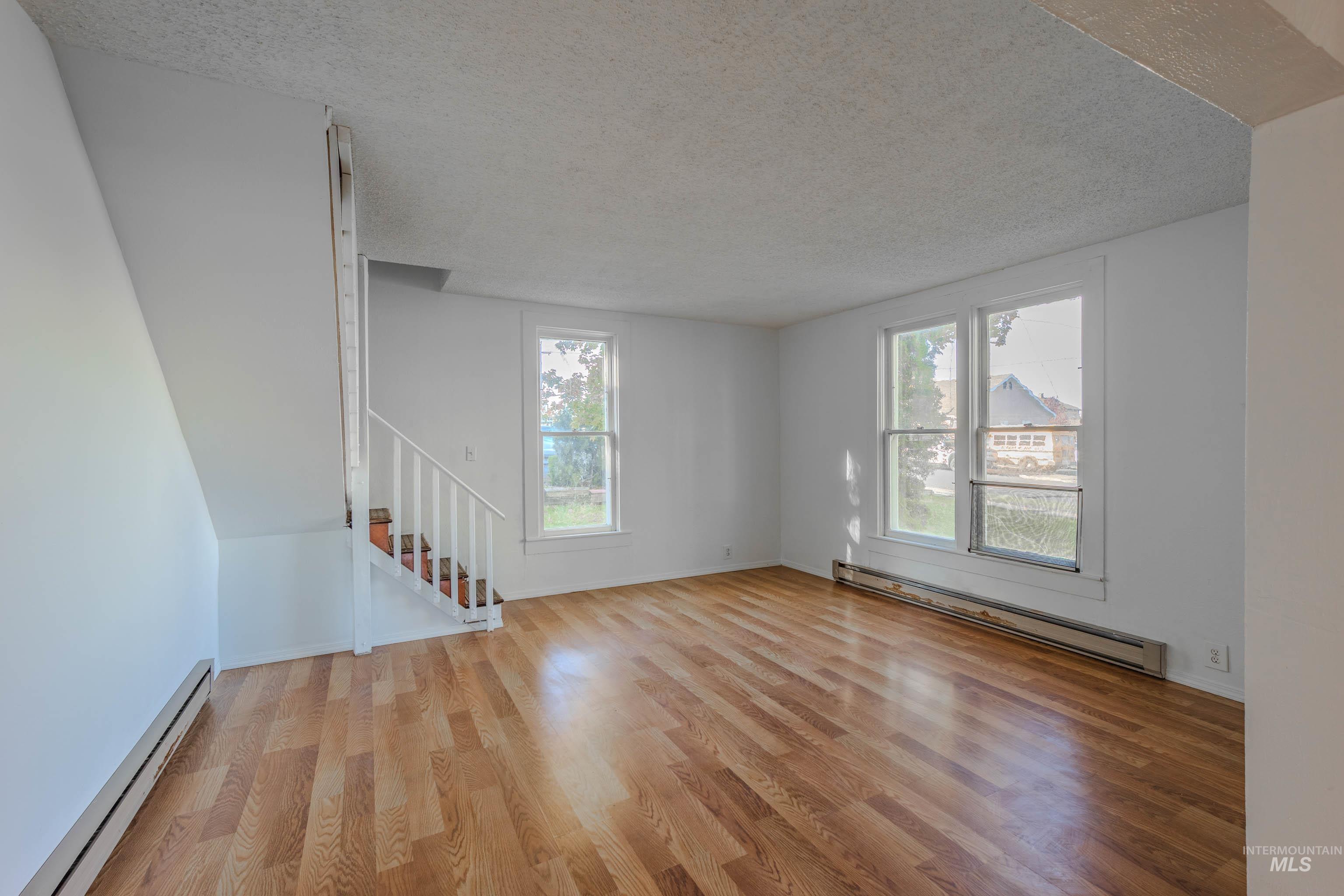 316 W North 4th St