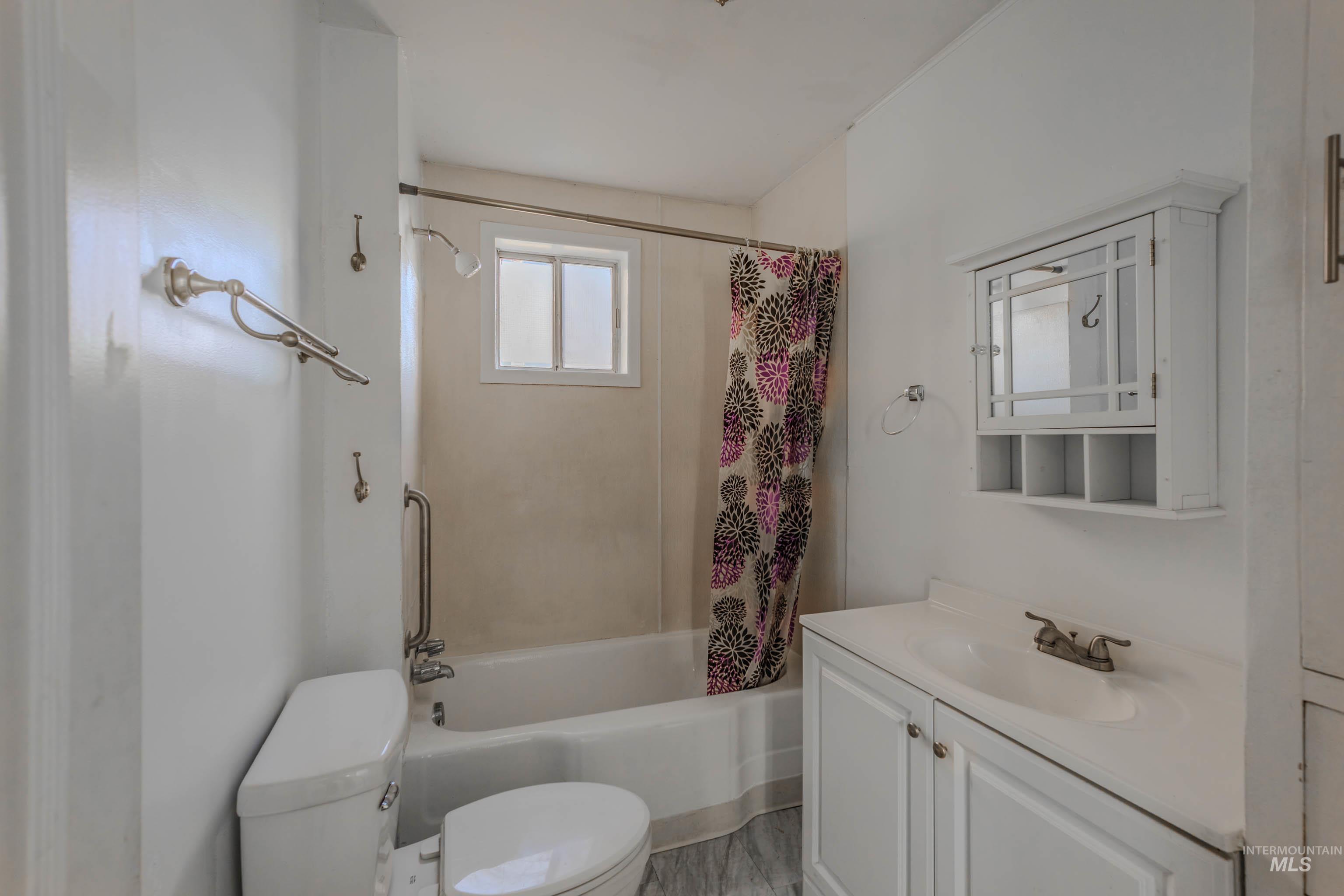 316 W North 4th St