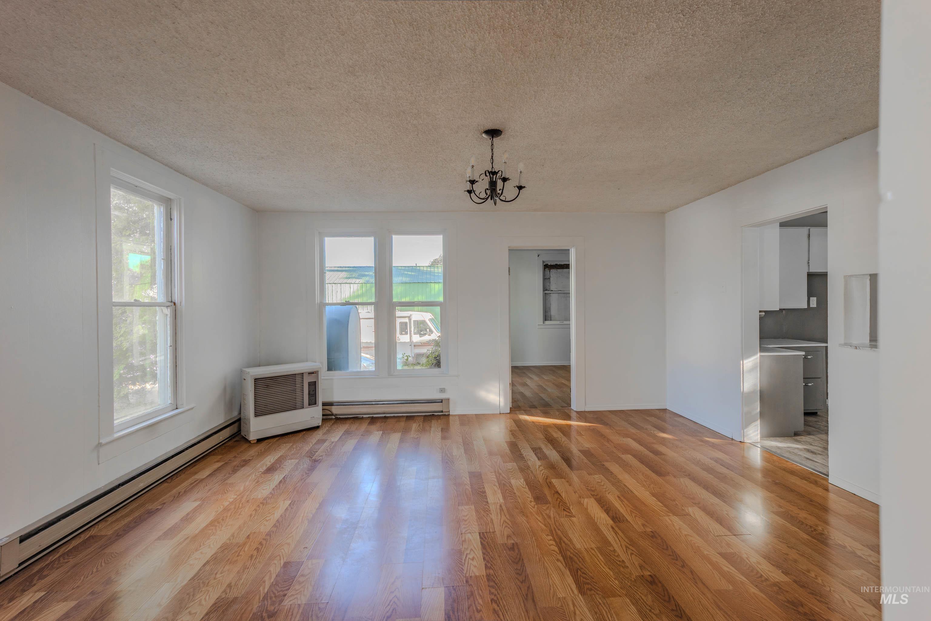 316 W North 4th St