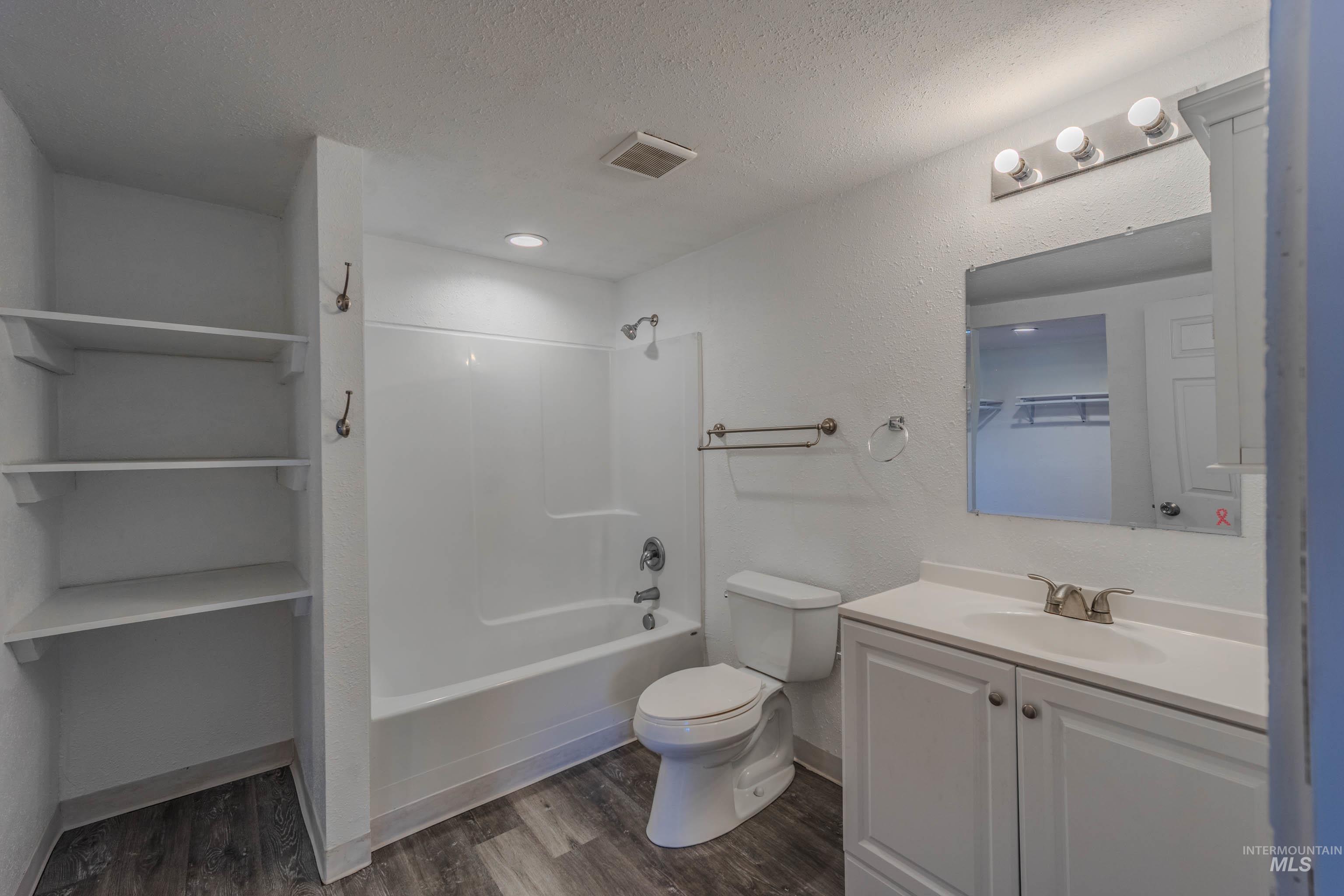 316 W North 4th St