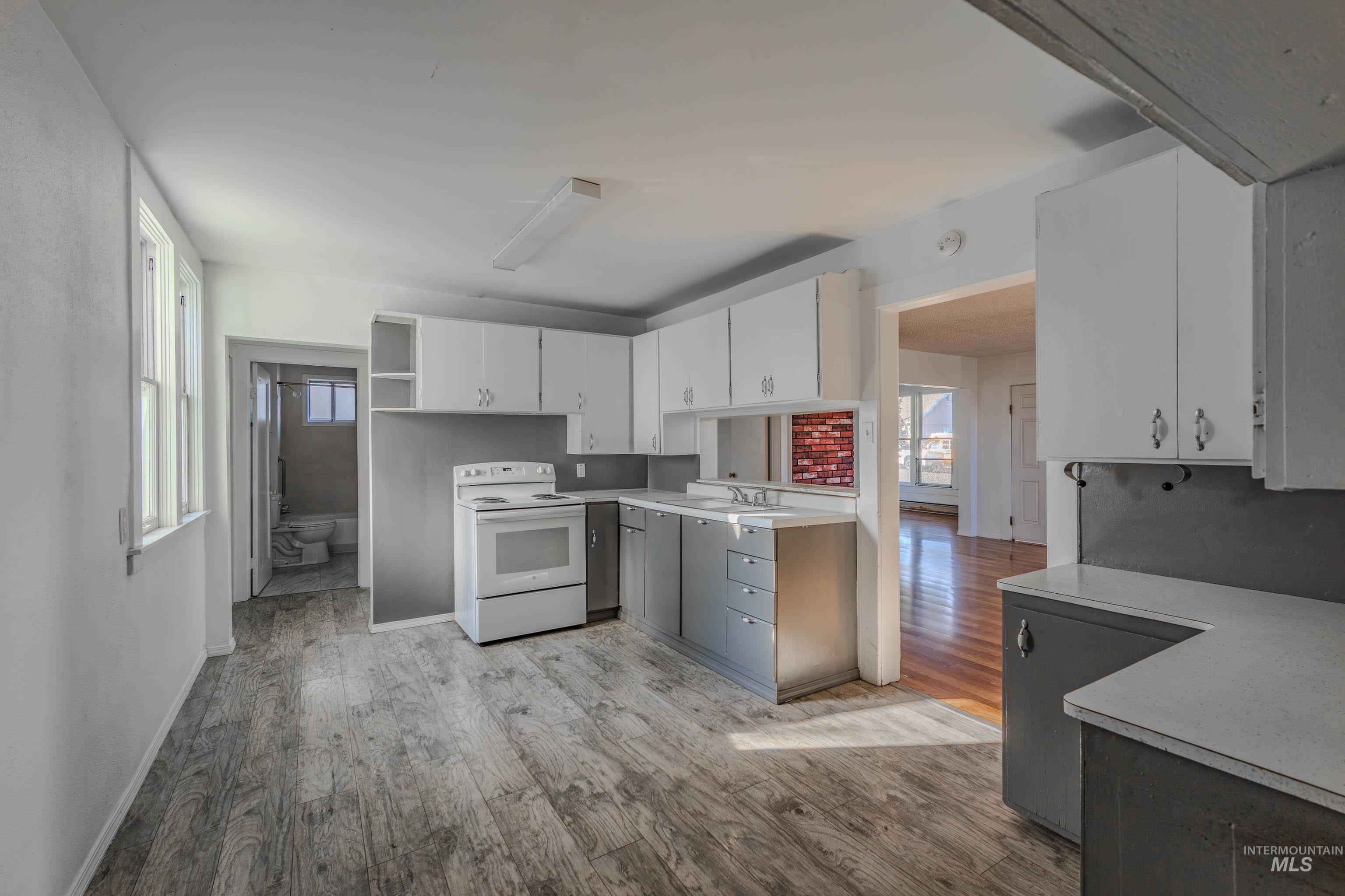 316 W North 4th St
