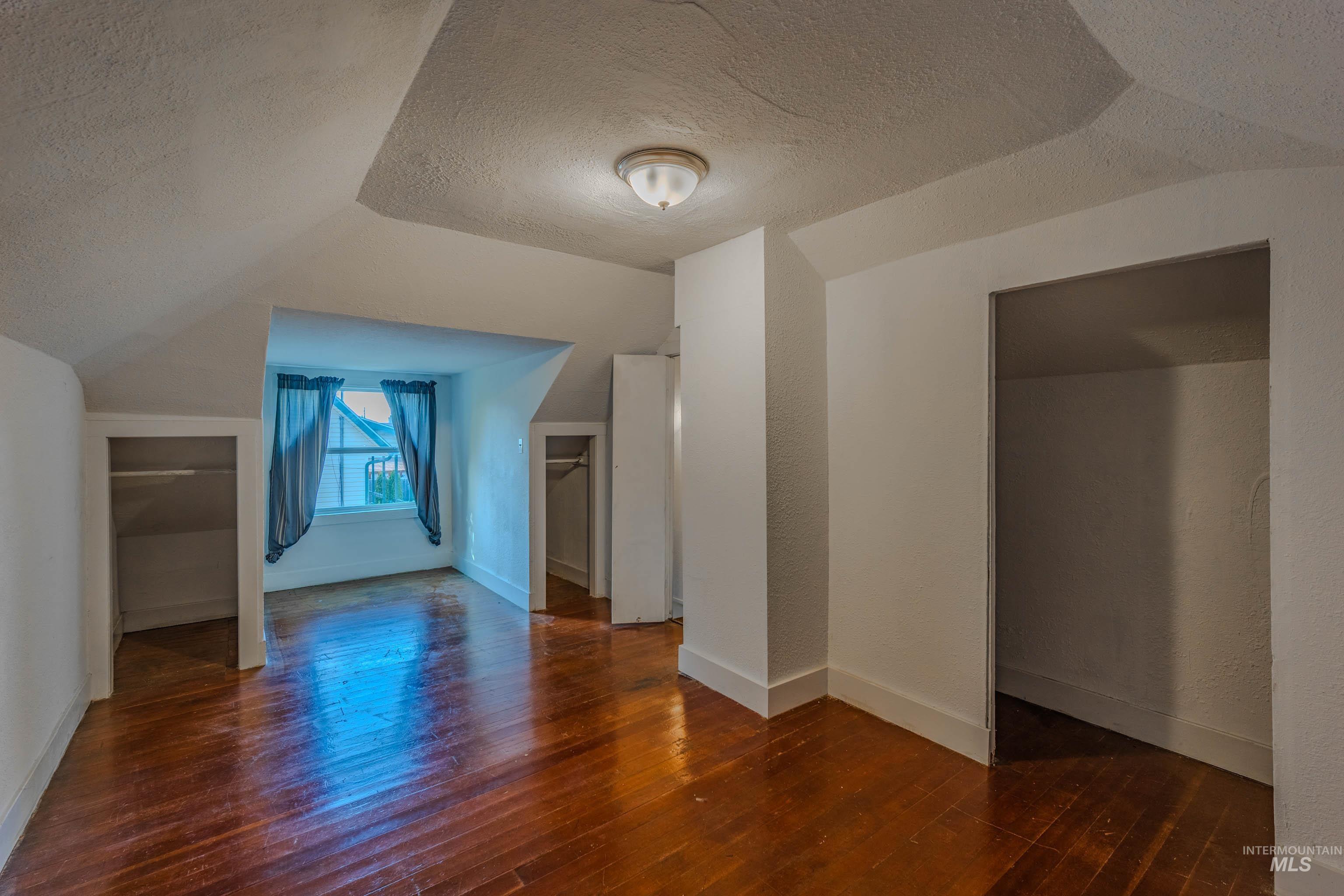 316 W North 4th St