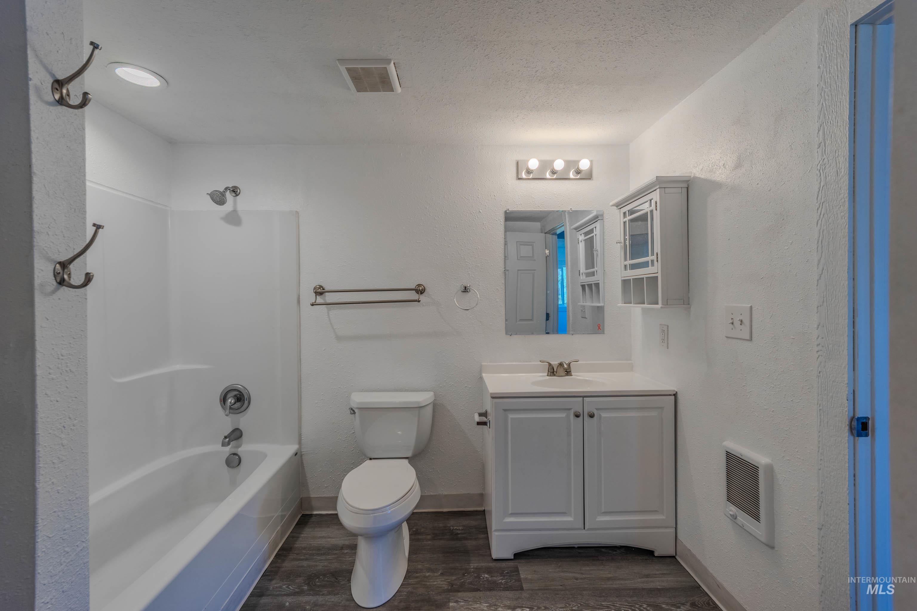 316 W North 4th St
