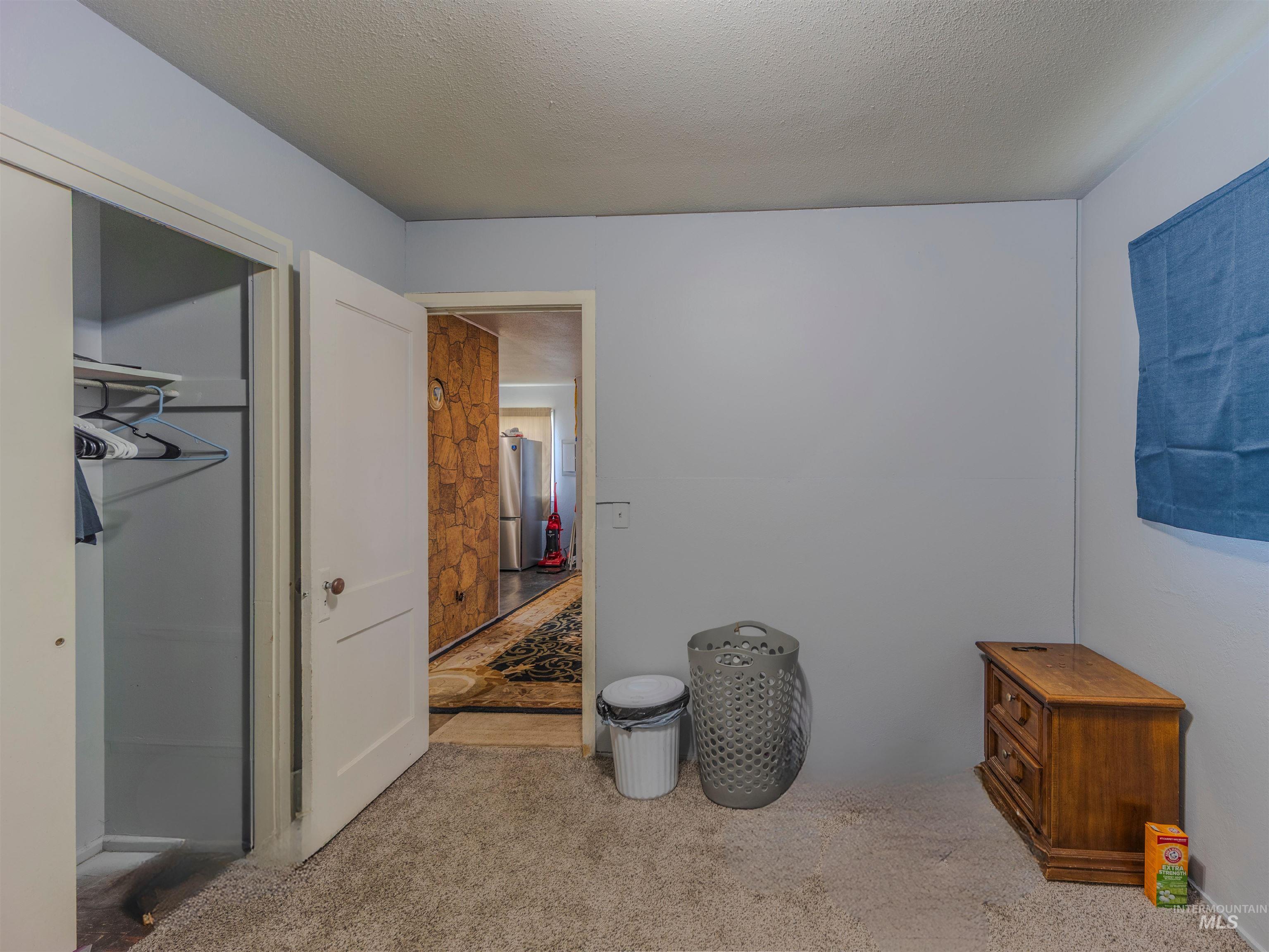 607 6th St.
