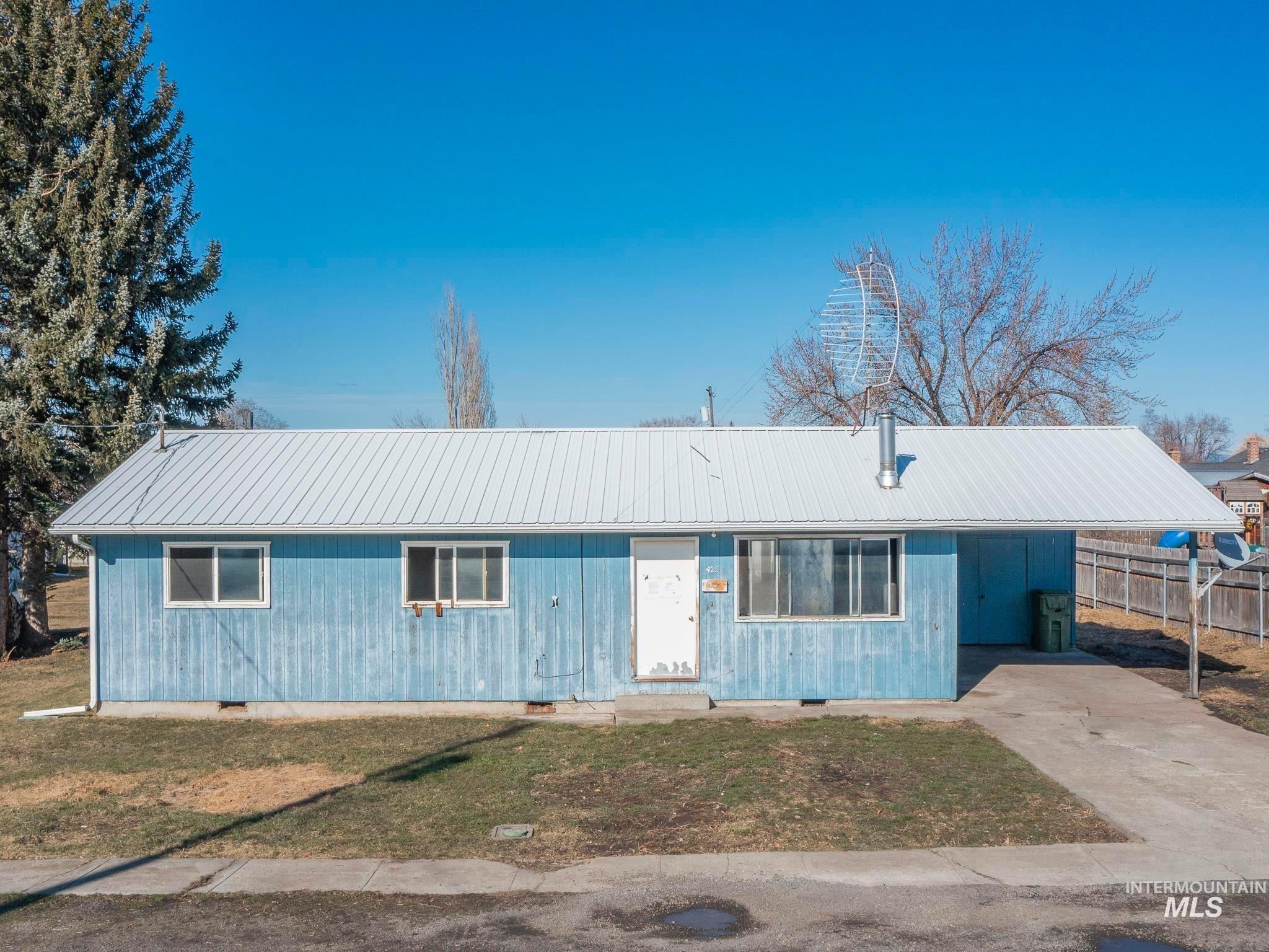 425 W N 5th St.