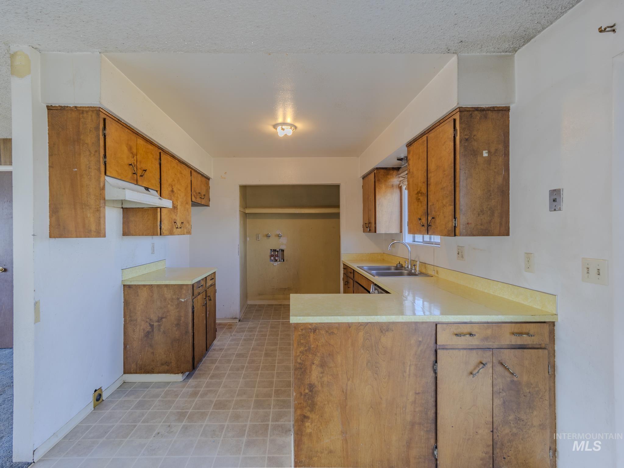425 W N 5th St.